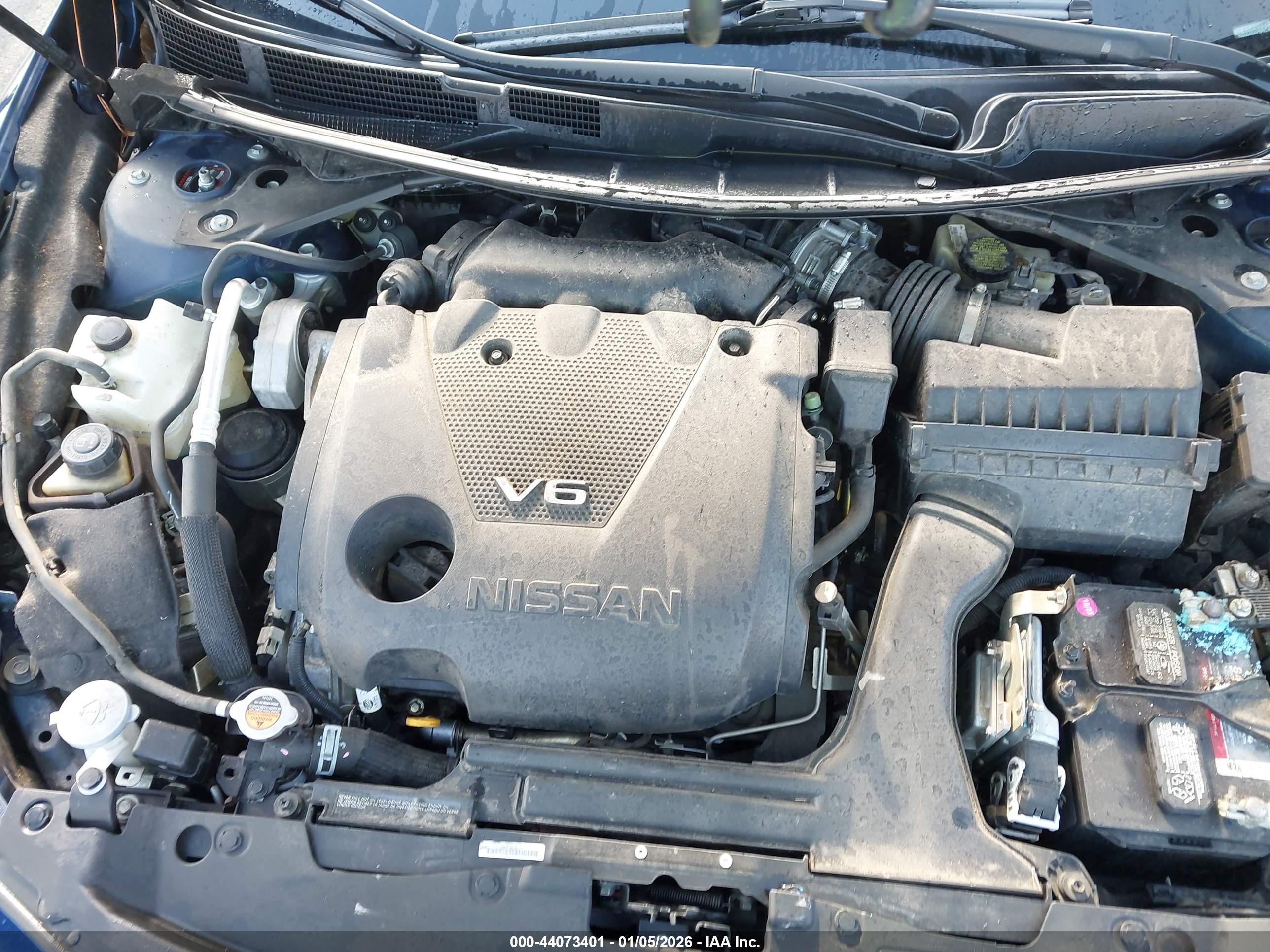 NISSAN MAXIMA image 10
