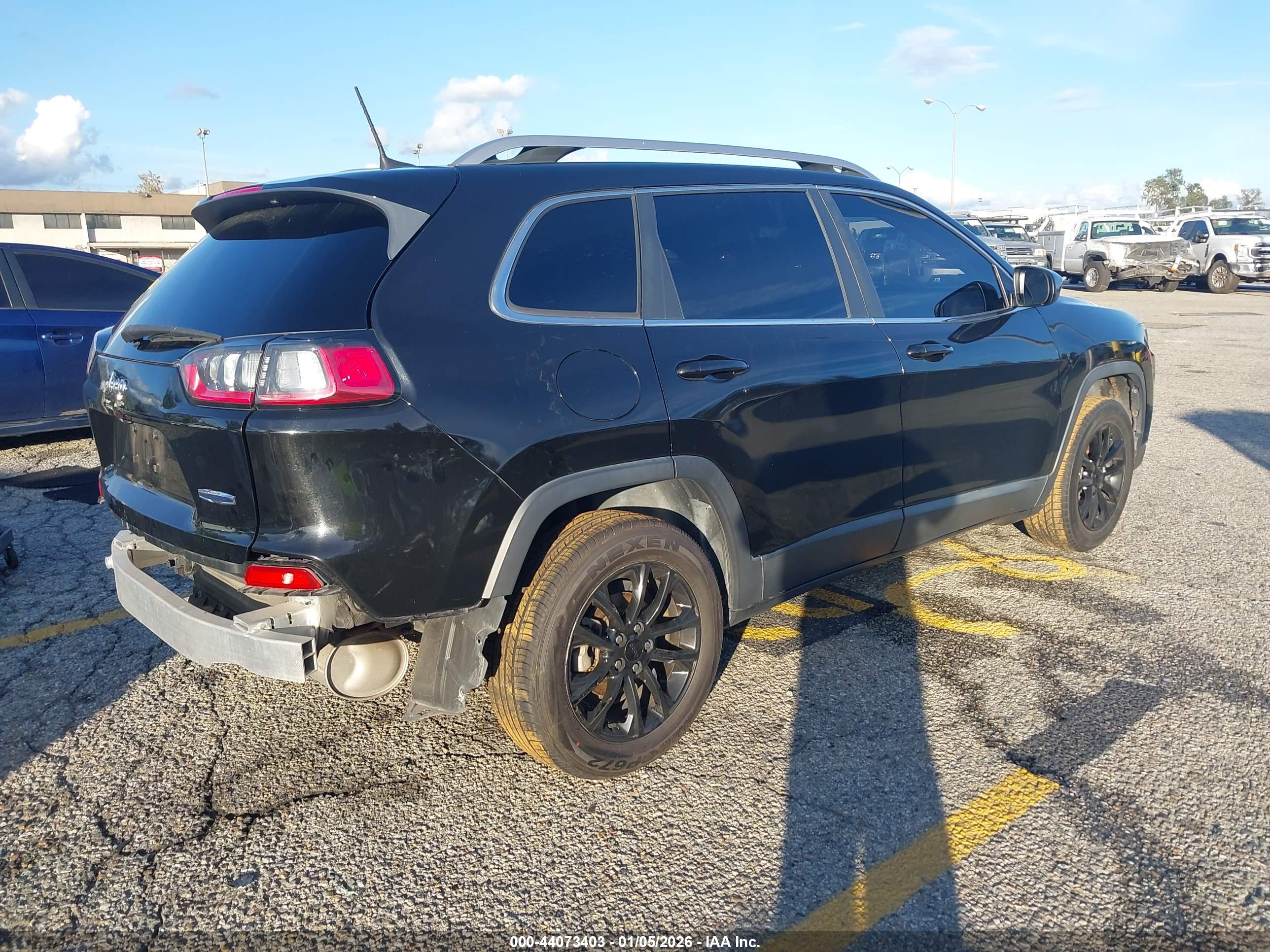 JEEP CHEROKEE image 4