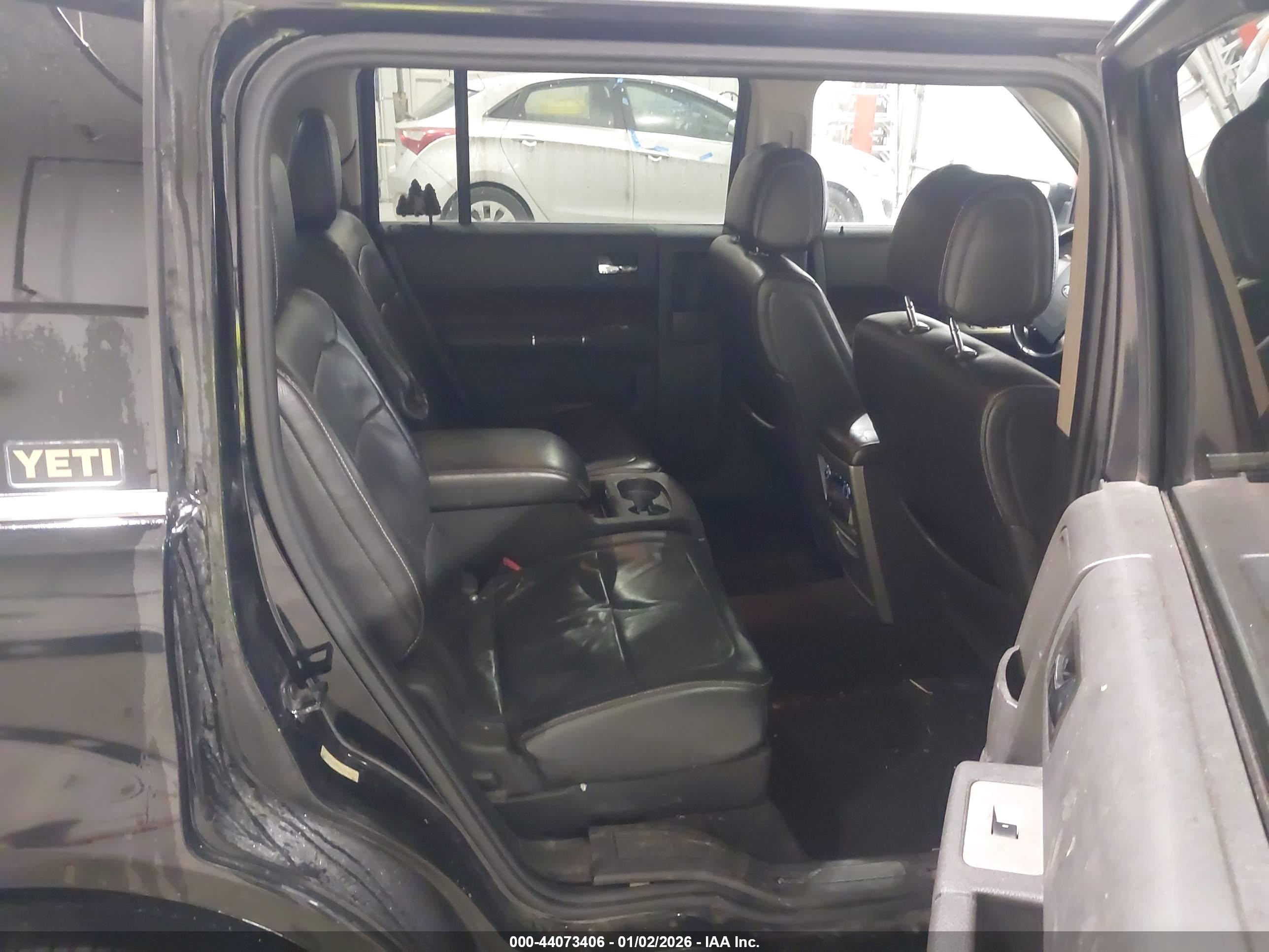 FORD FLEX image 8