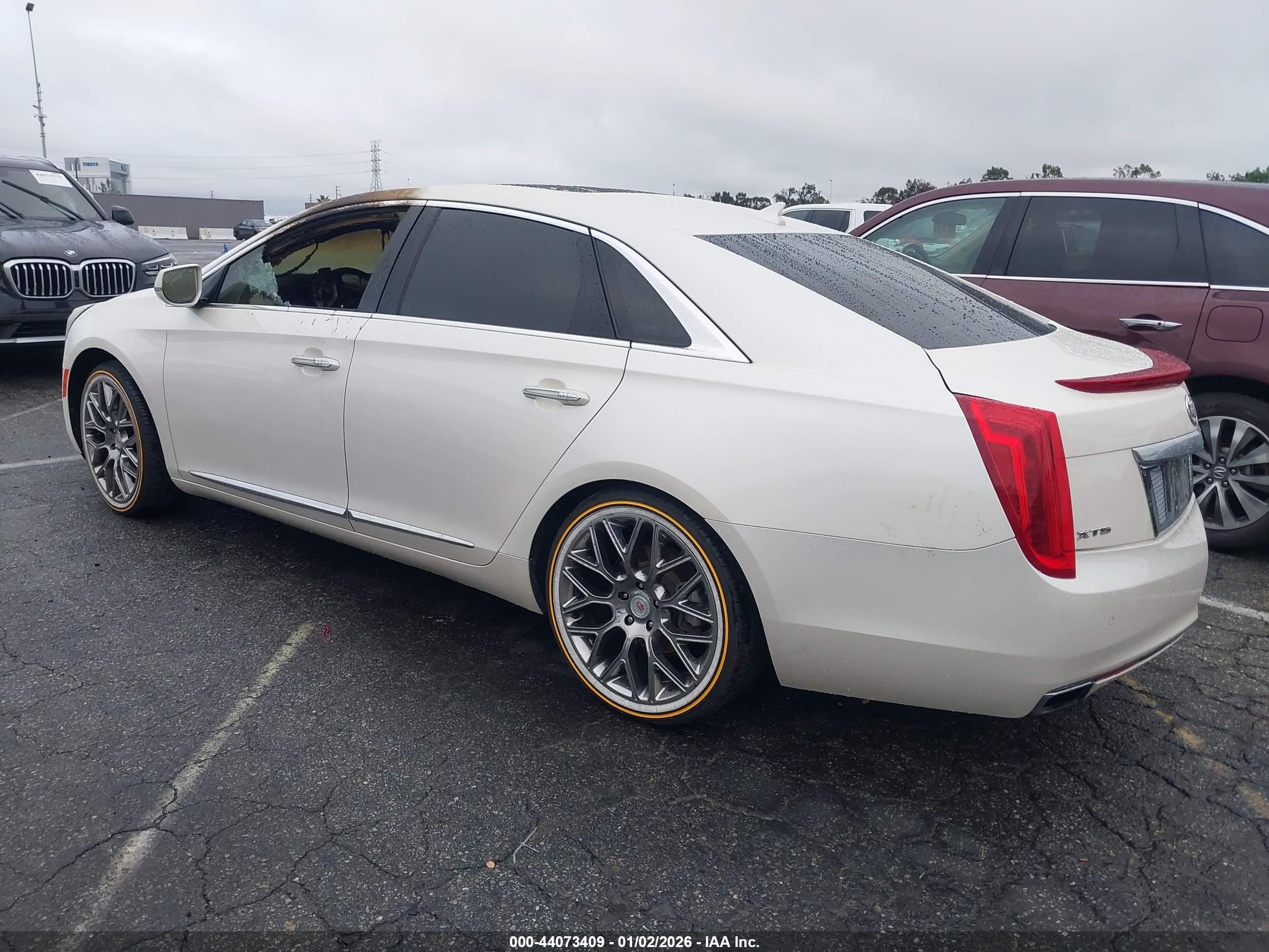 CADILLAC XTS image 3