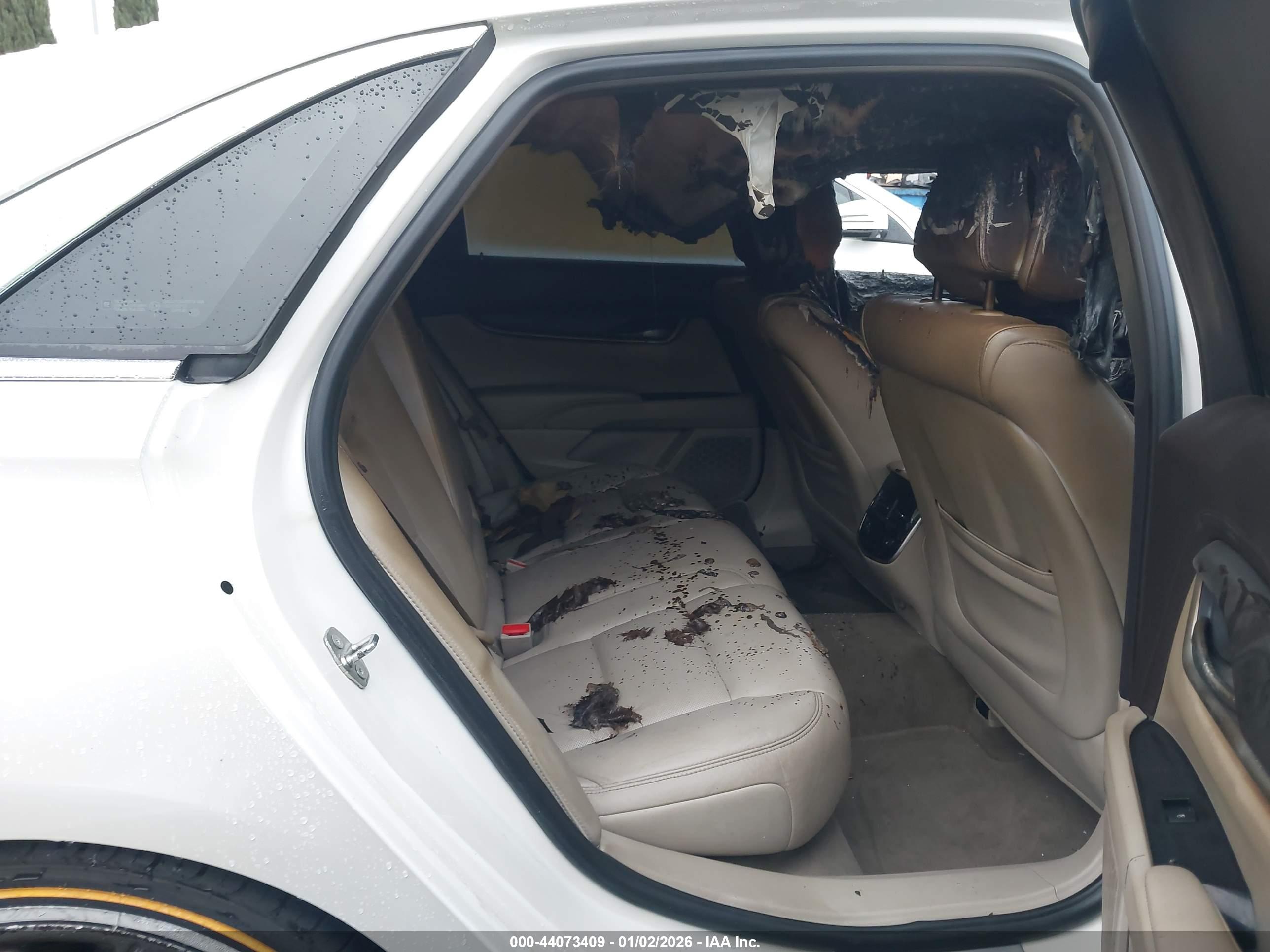 CADILLAC XTS image 8
