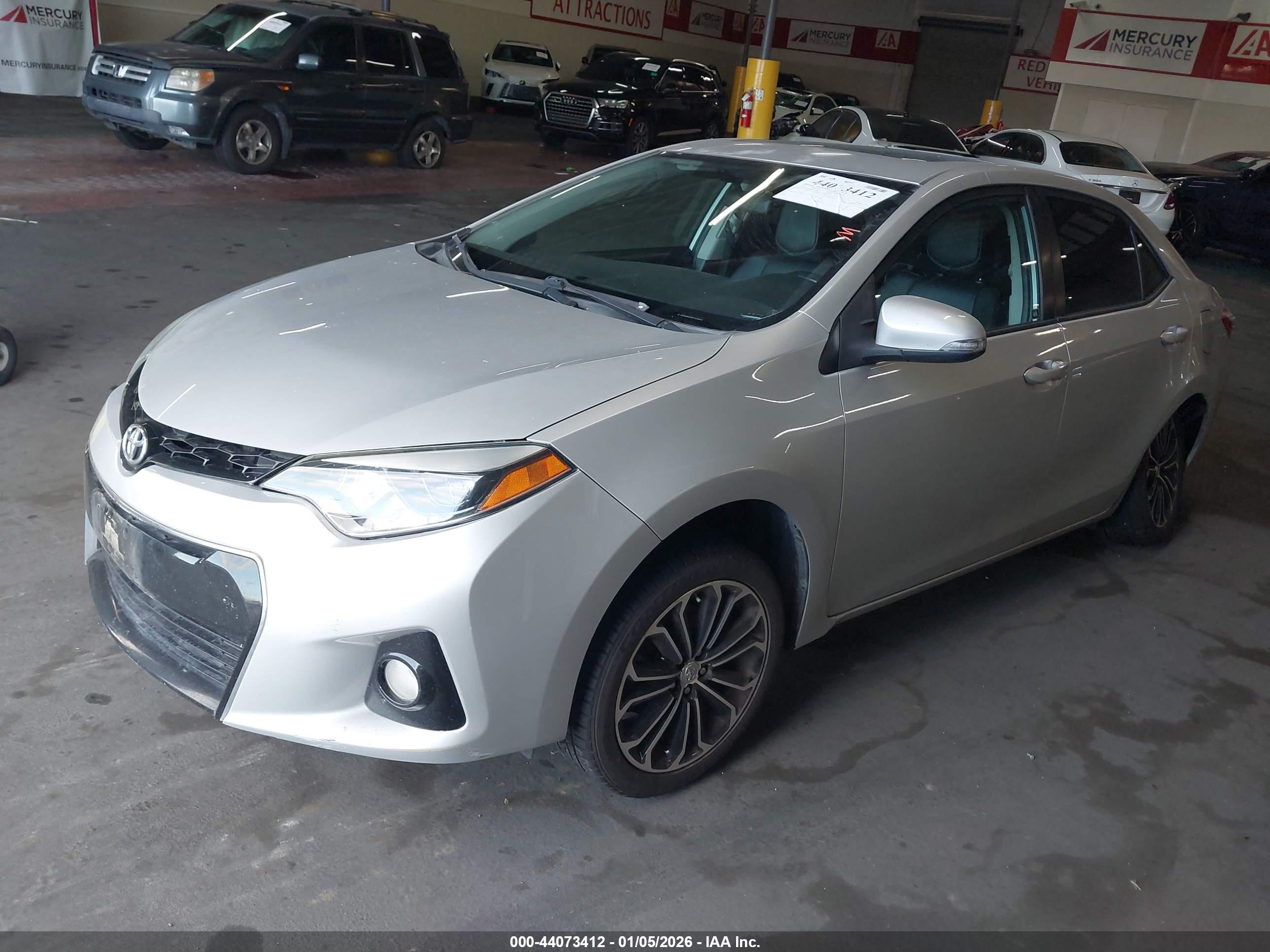 TOYOTA COROLLA image 2