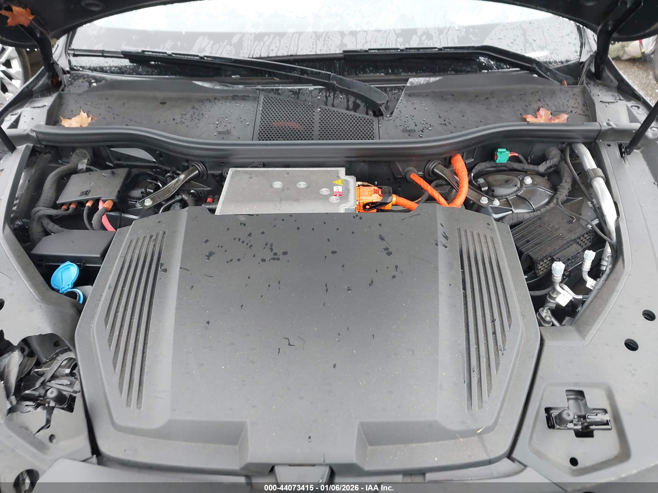 AUDI E-TRON image 10
