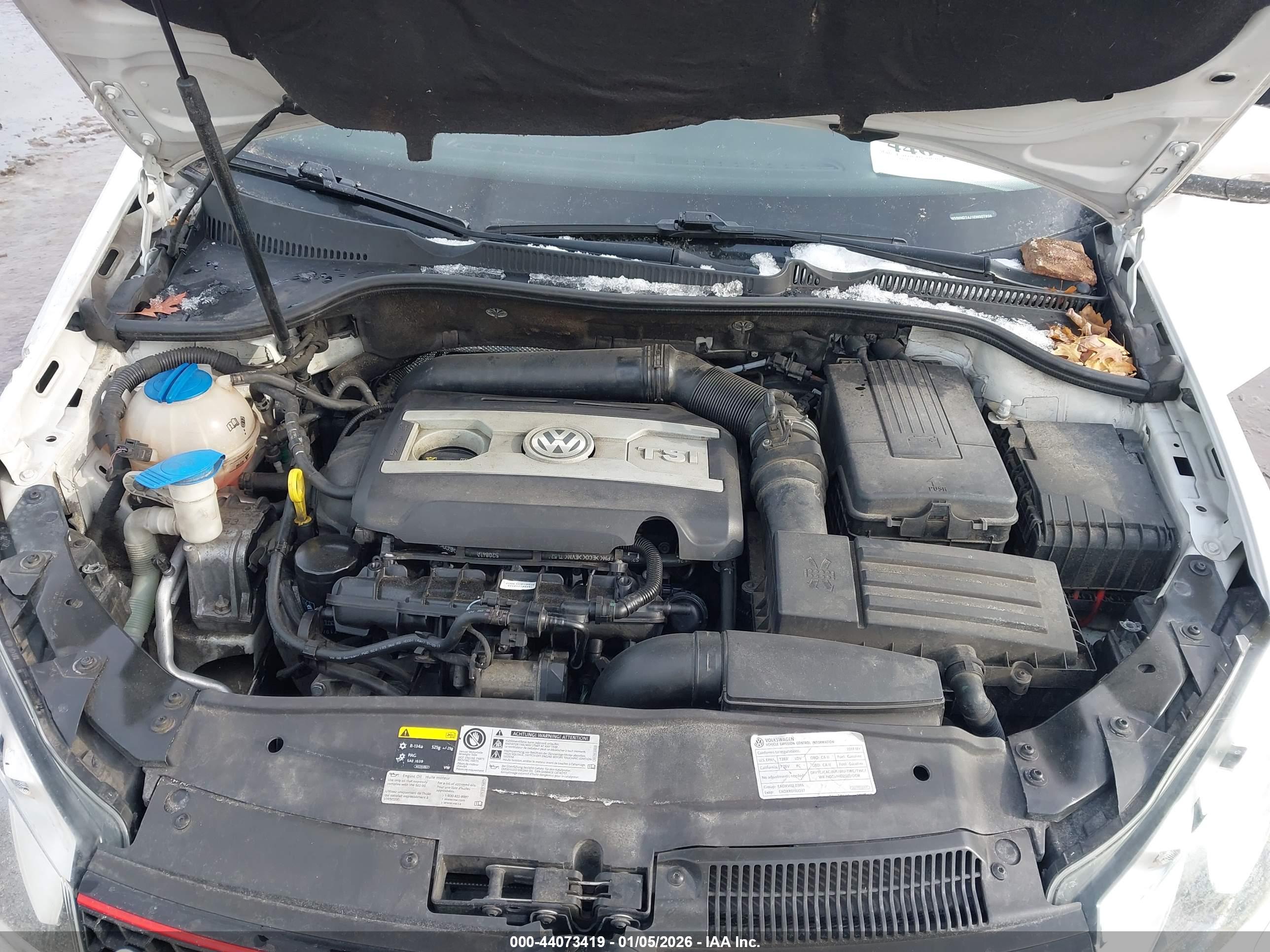 VOLKSWAGEN GTI image 10