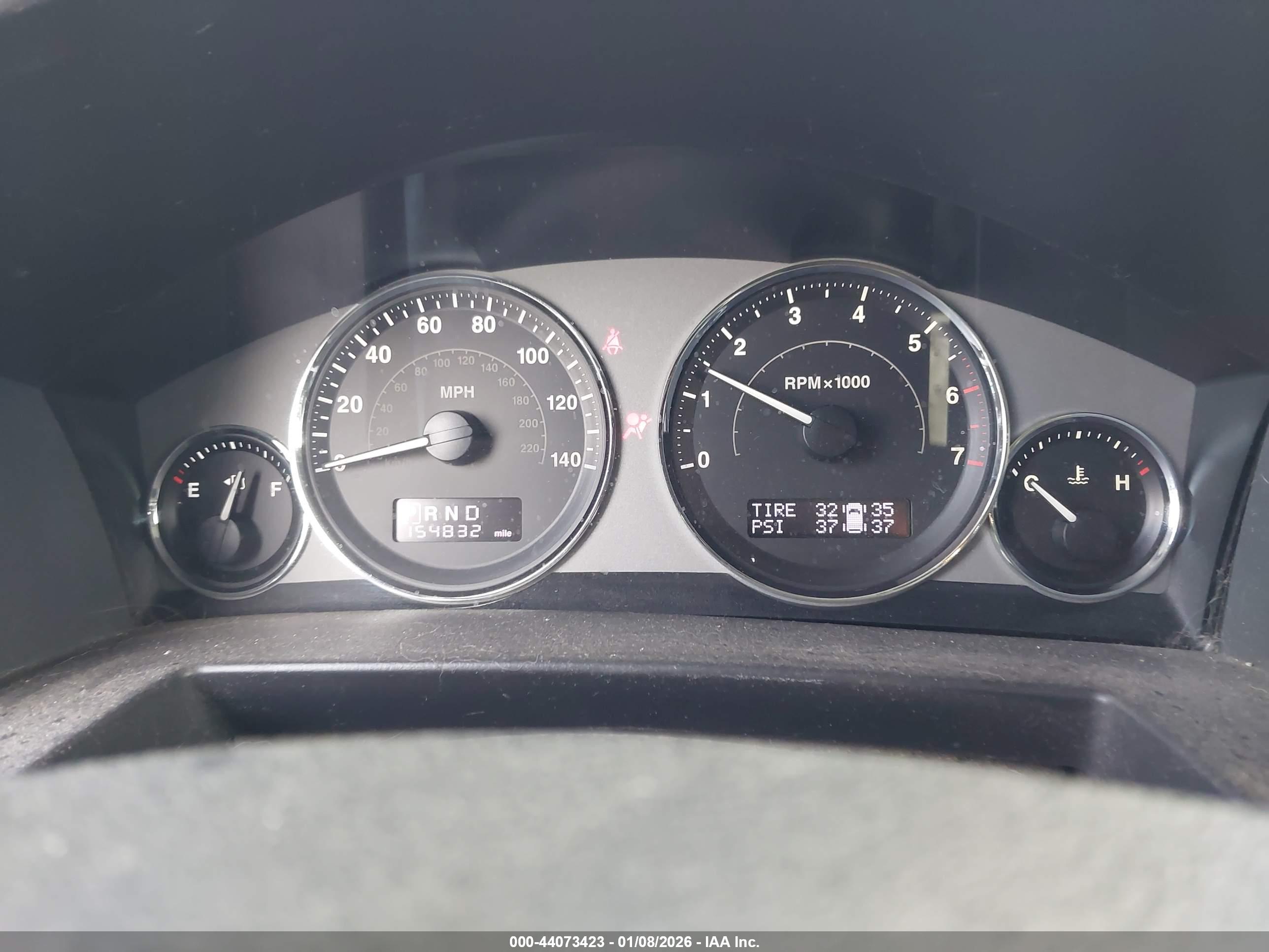 JEEP COMMANDER image 7