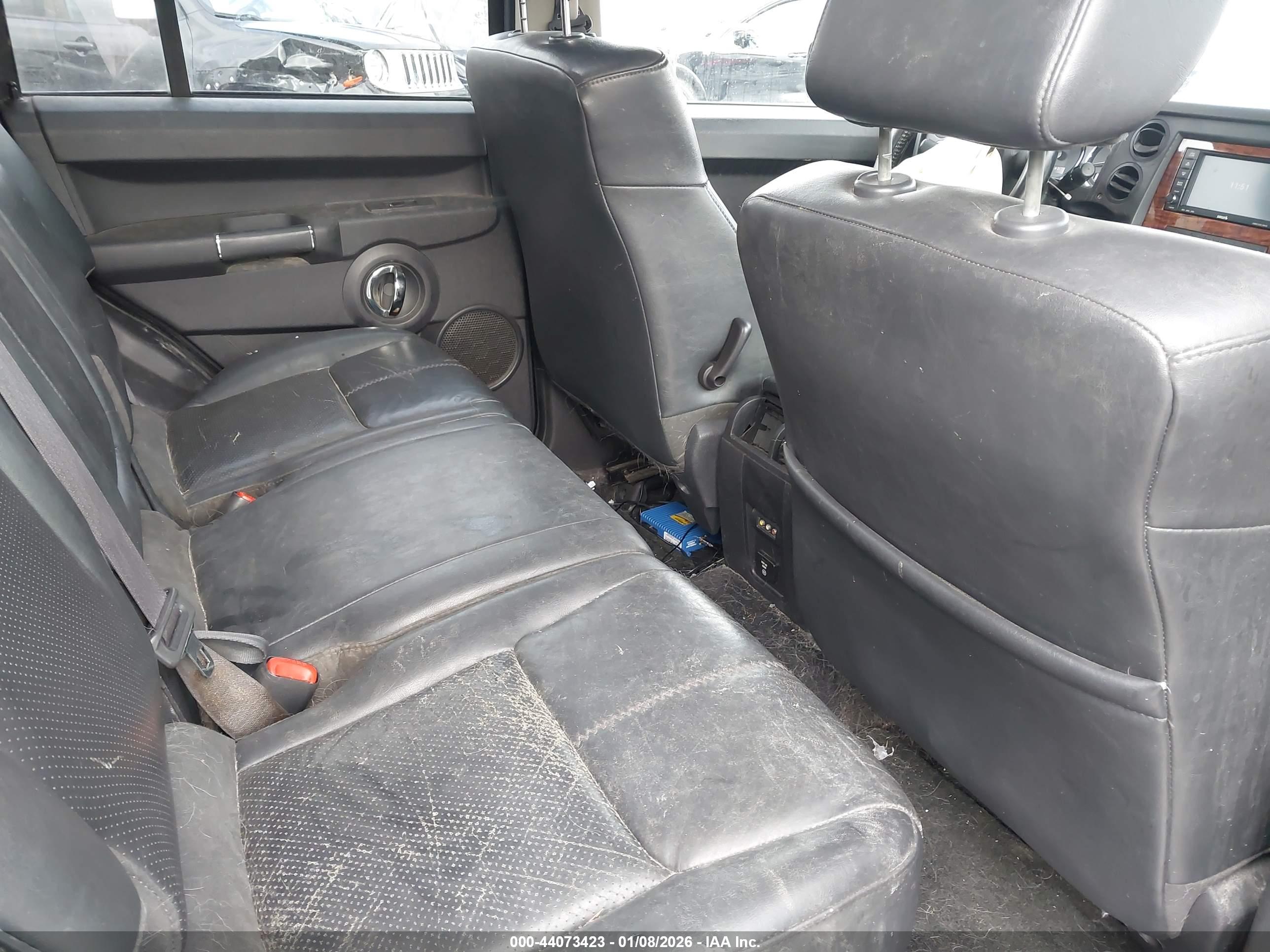 JEEP COMMANDER image 8