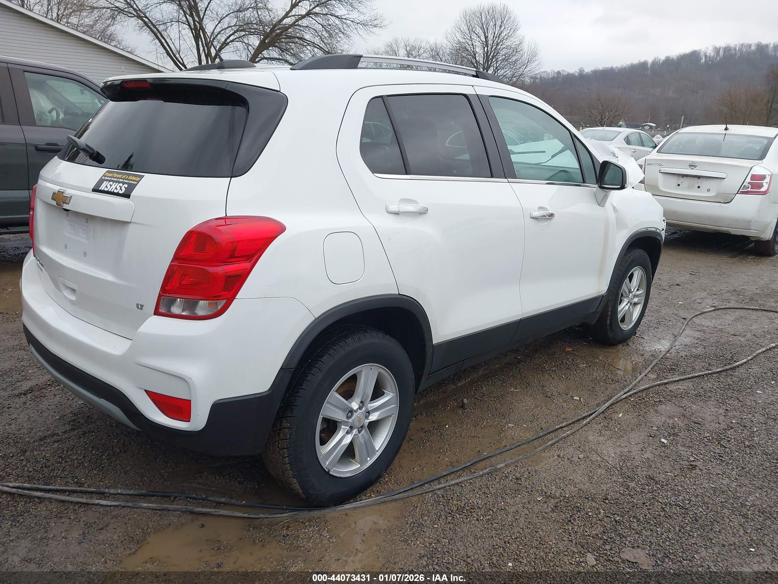 CHEVROLET TRAX image 4