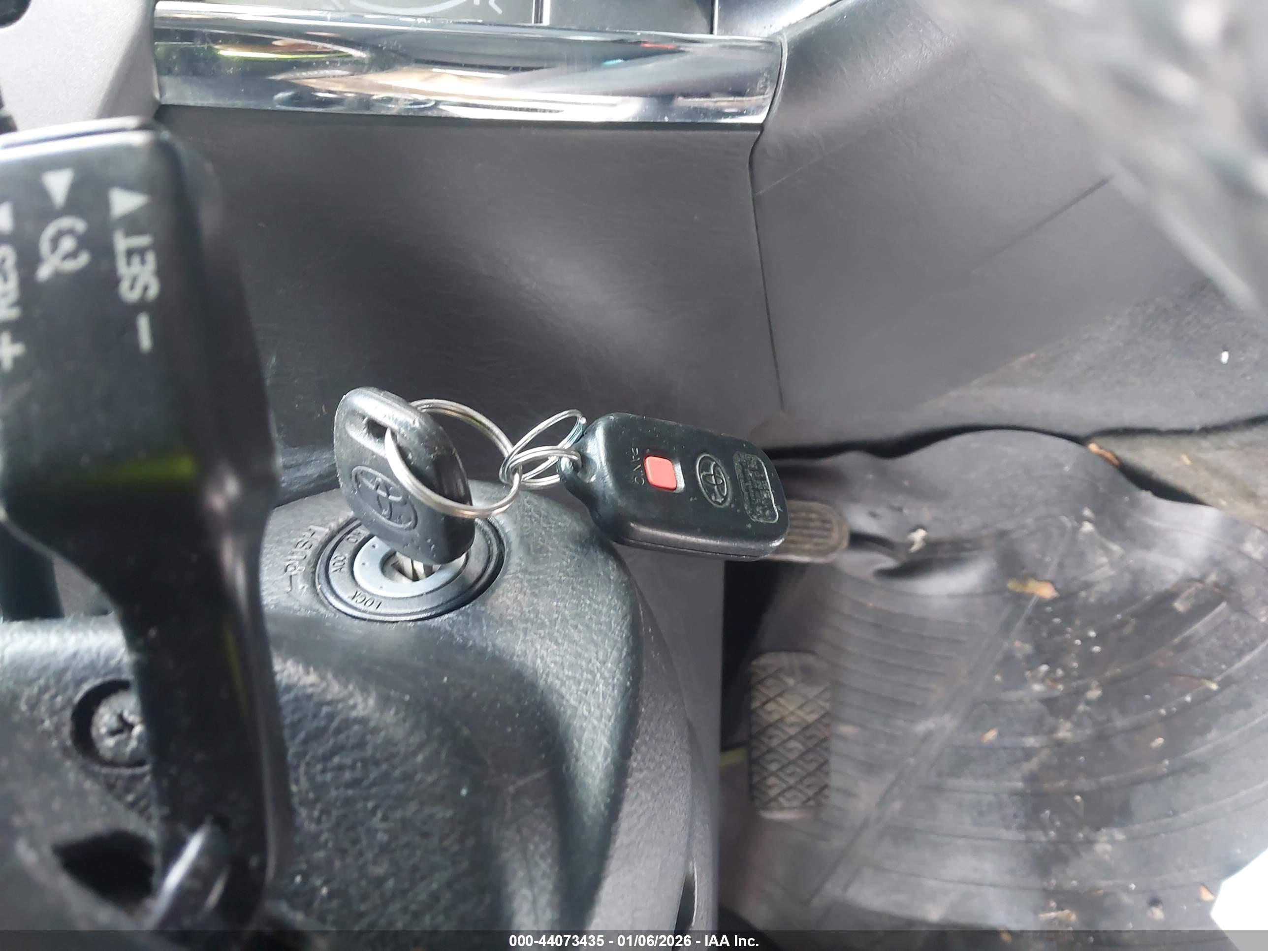 TOYOTA MATRIX image 11