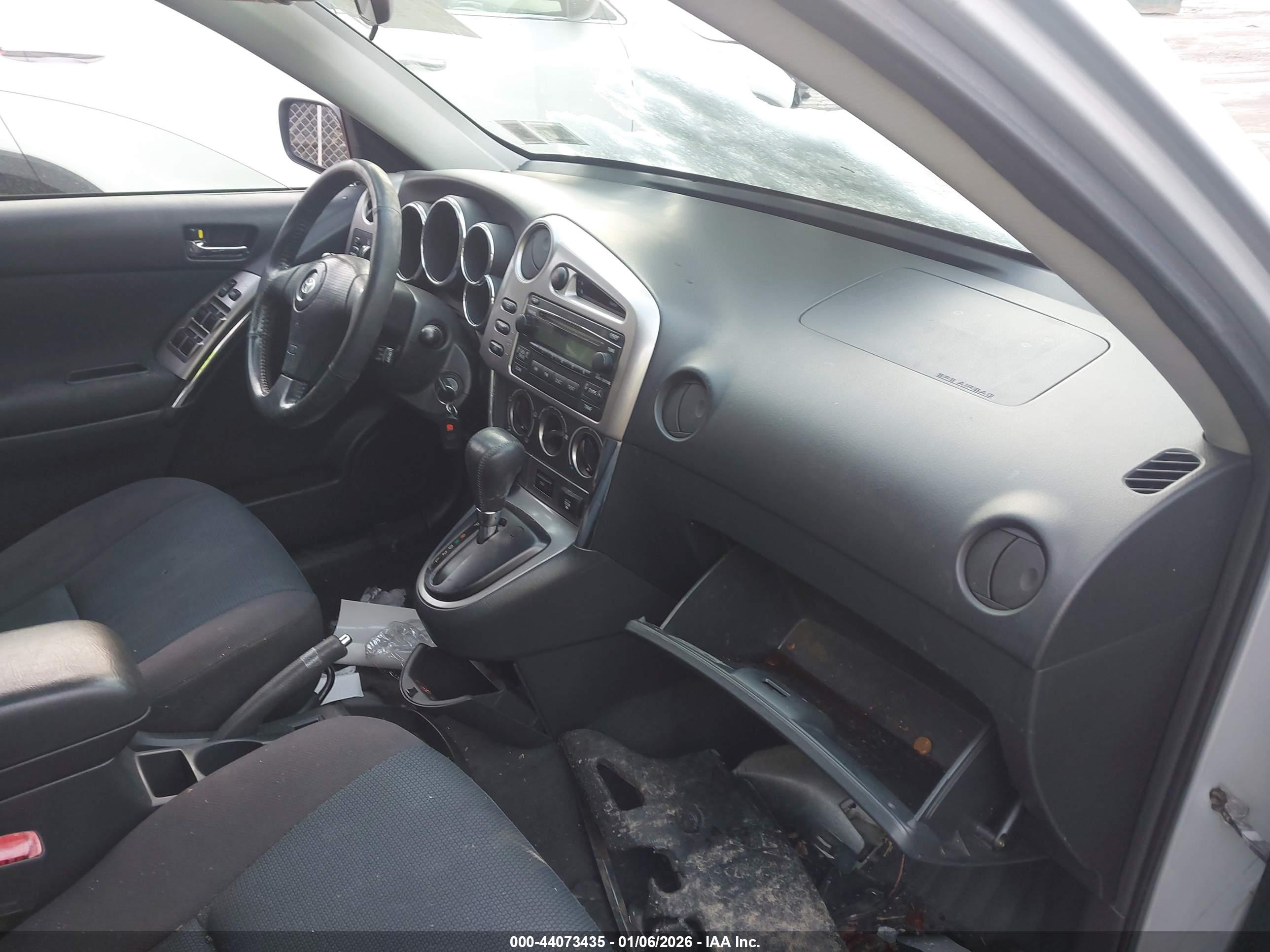 TOYOTA MATRIX image 5