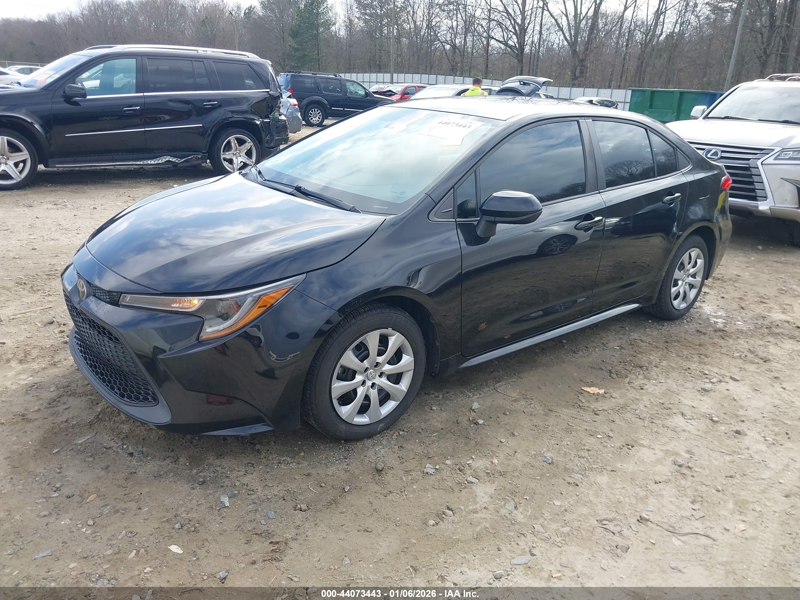 TOYOTA COROLLA image 2