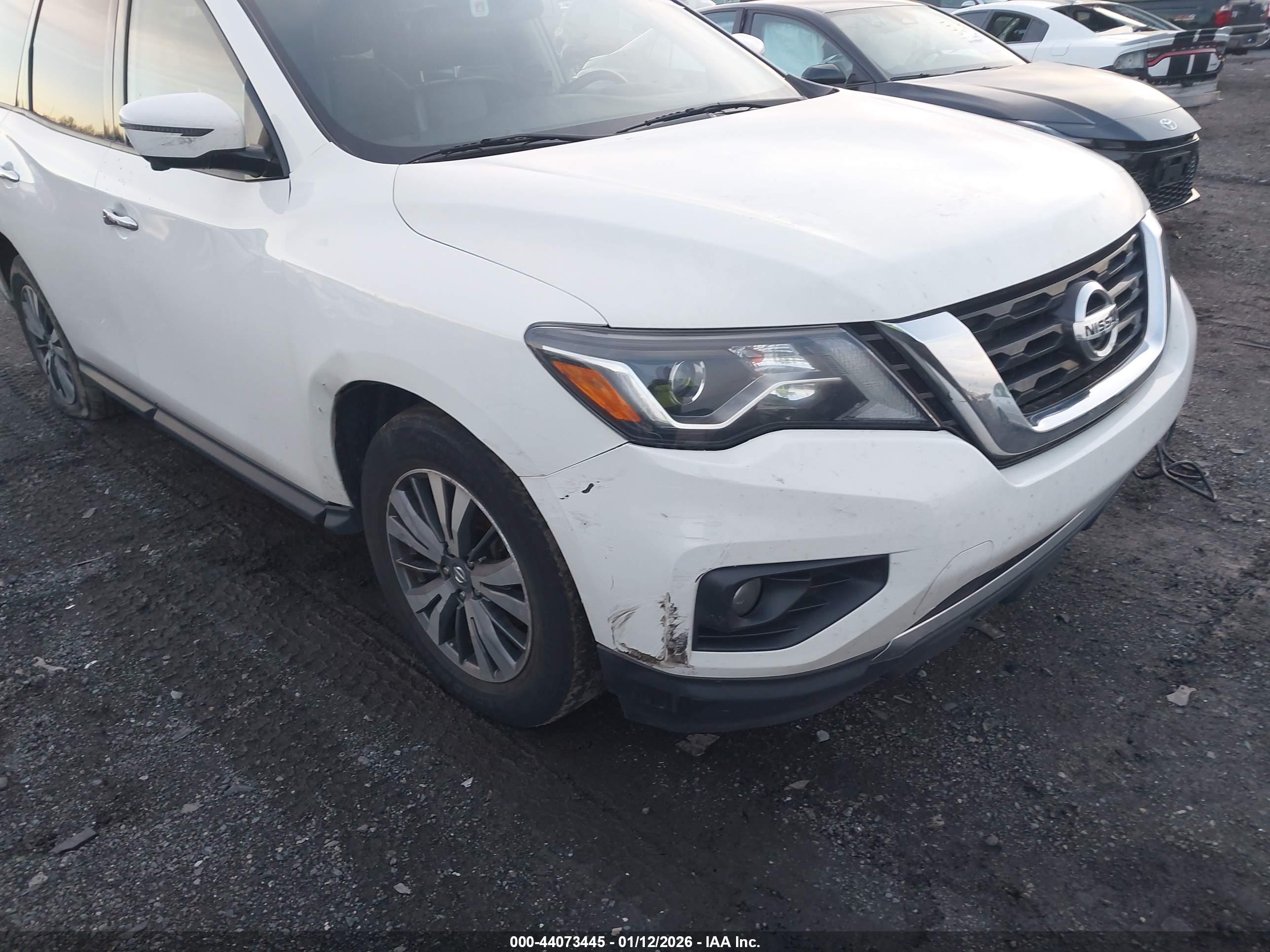 NISSAN PATHFINDER image 6