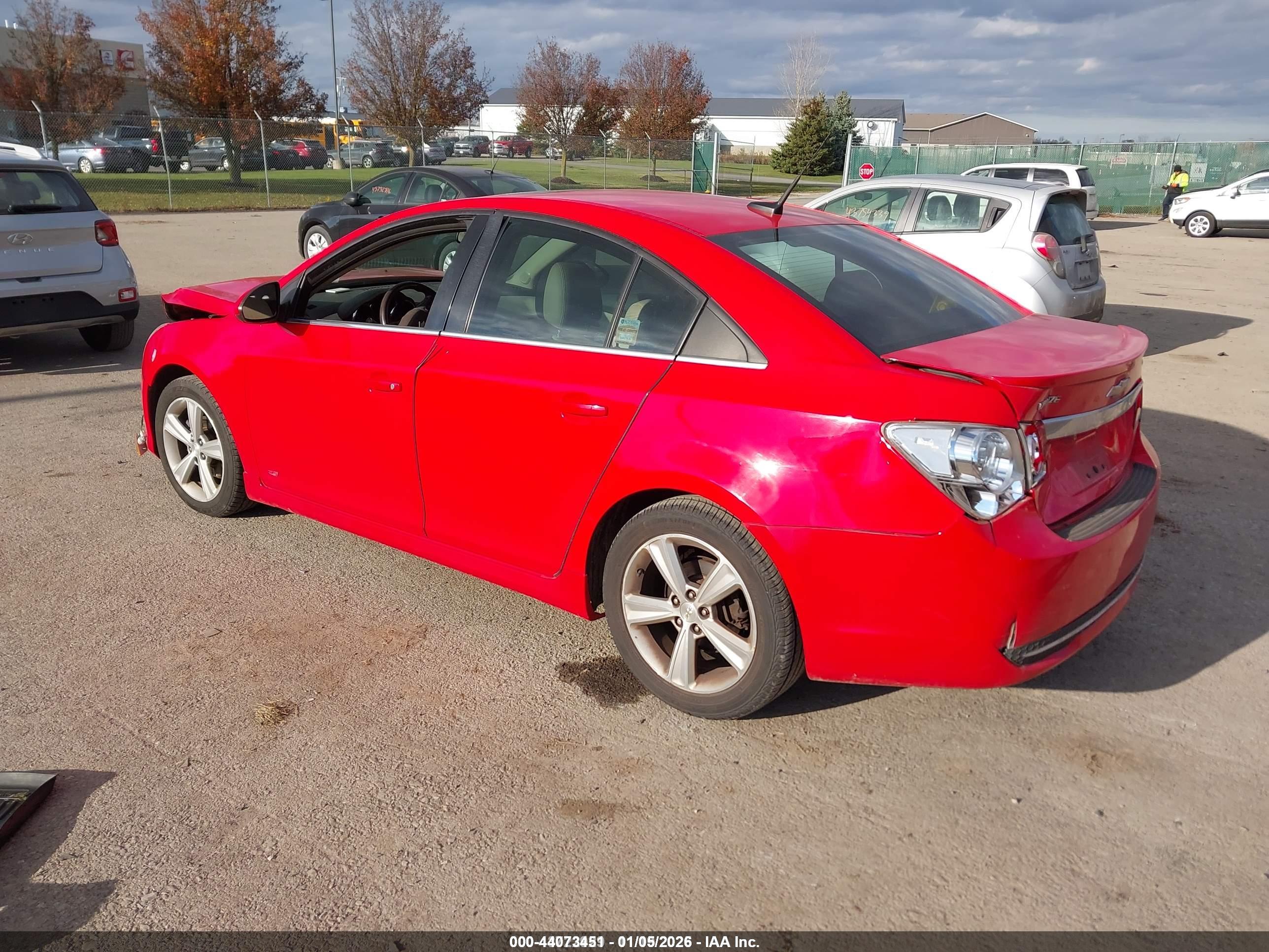 CHEVROLET CRUZE image 3