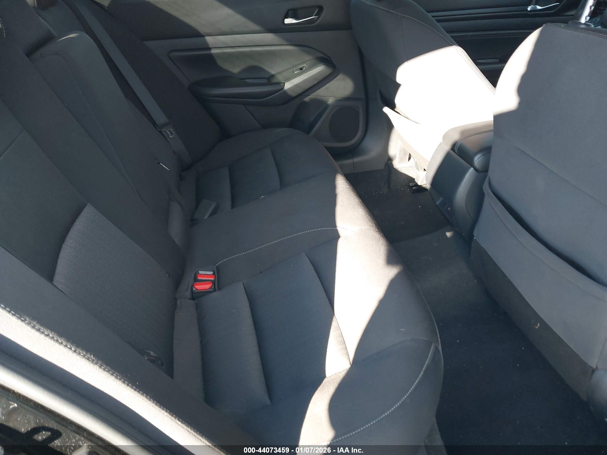 NISSAN ALTIMA image 8