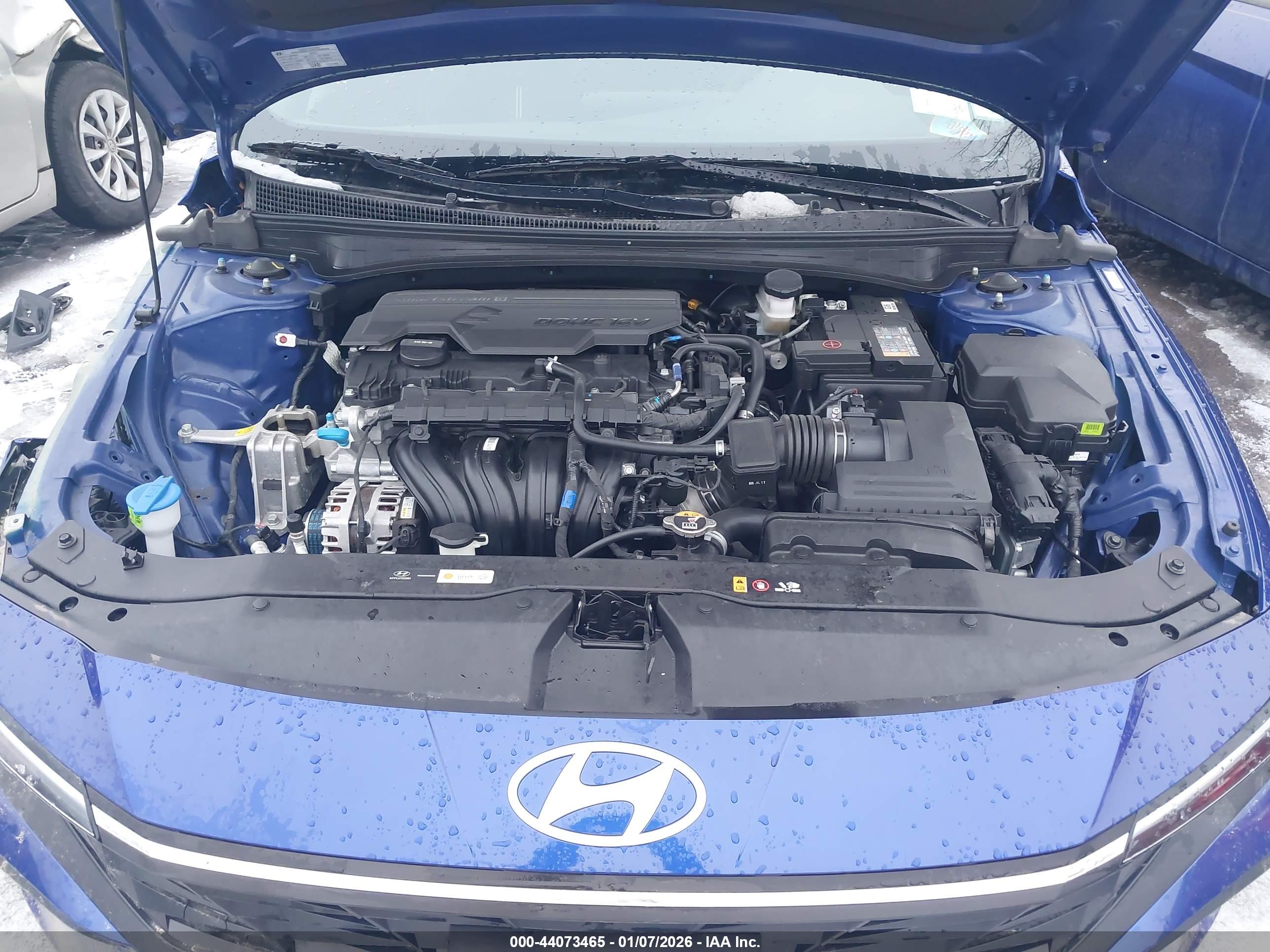 HYUNDAI ELANTRA image 10