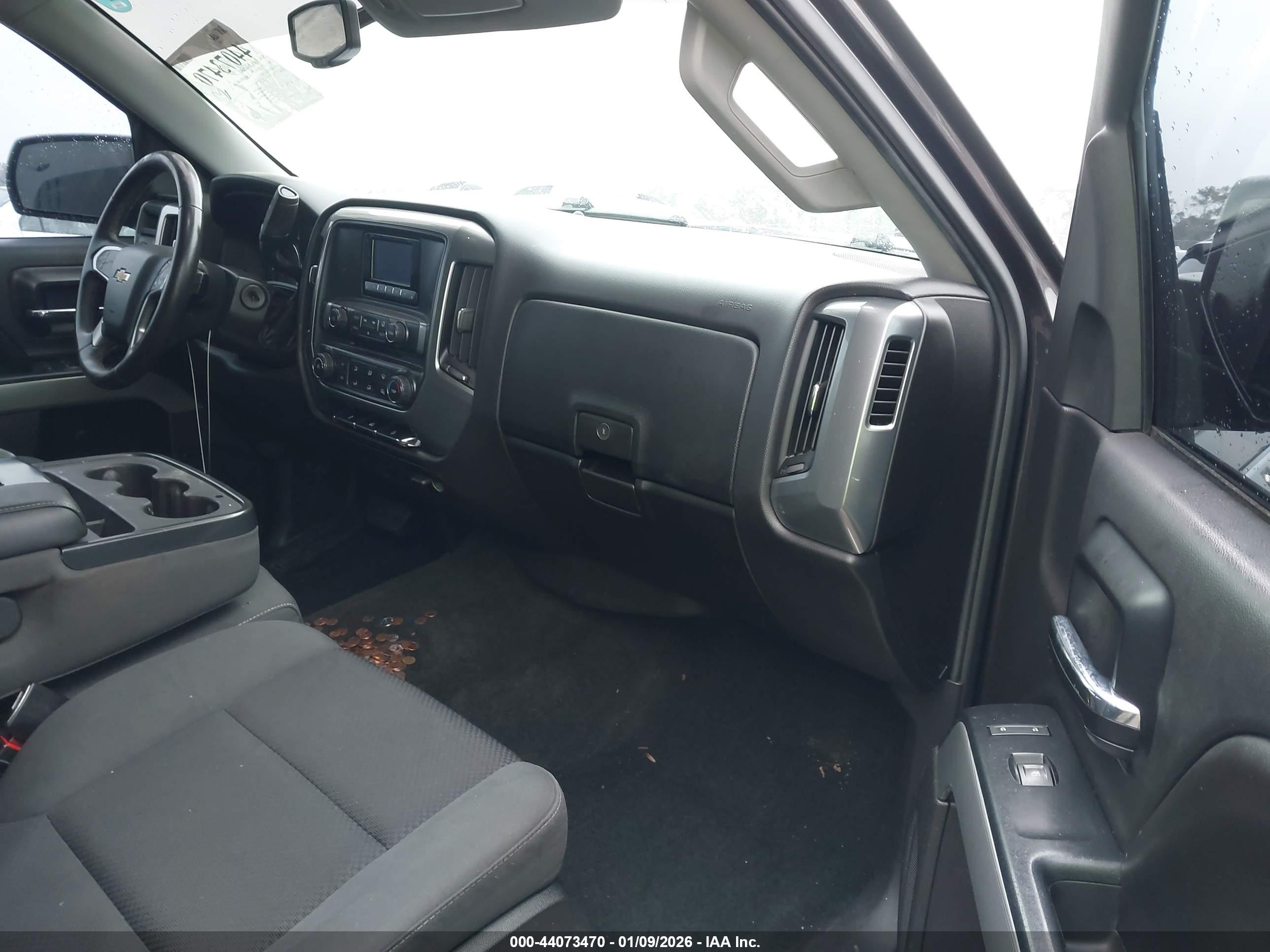 CHEVROLET SILVERADO image 5