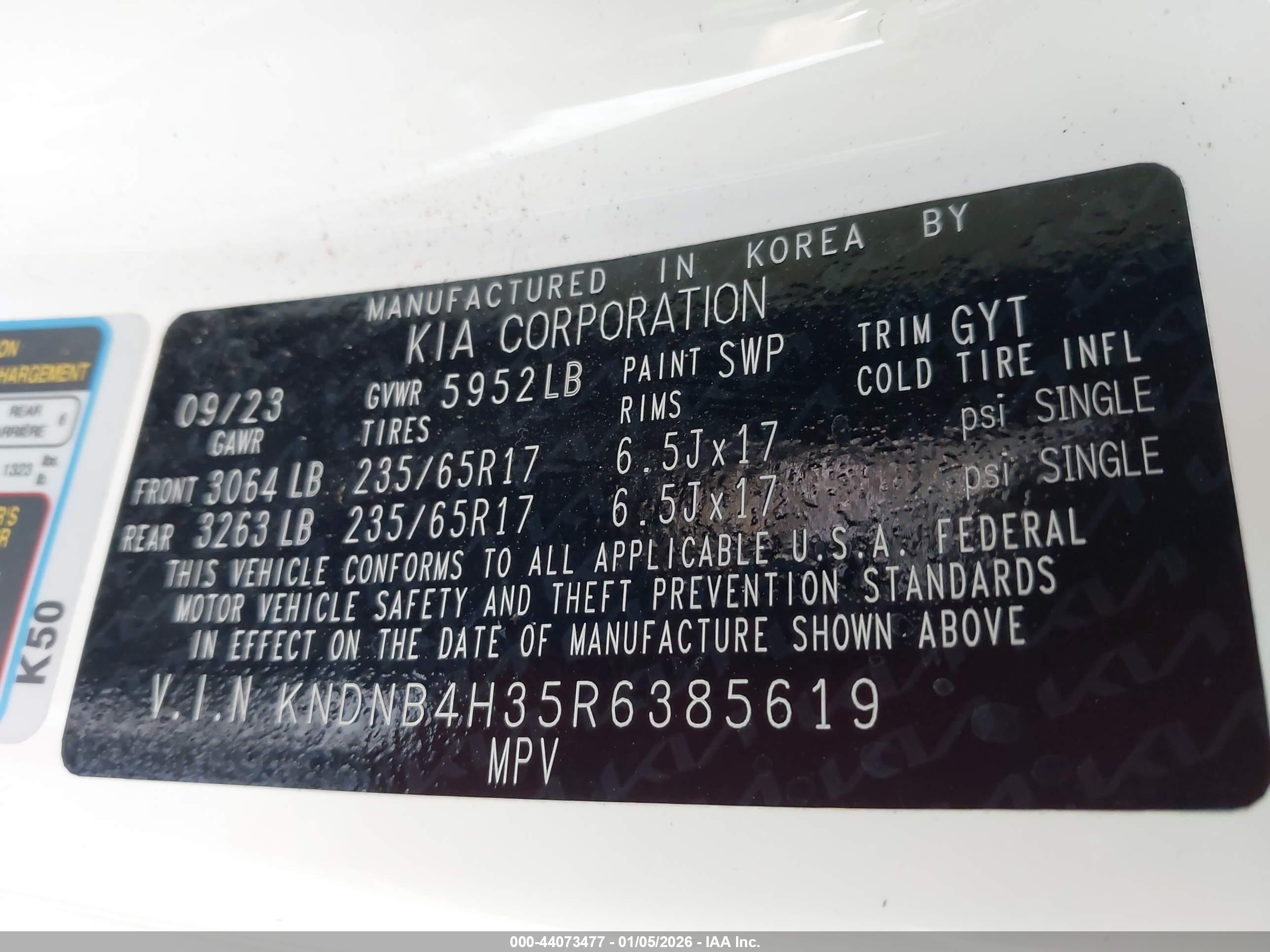 KIA CARNIVAL image 9