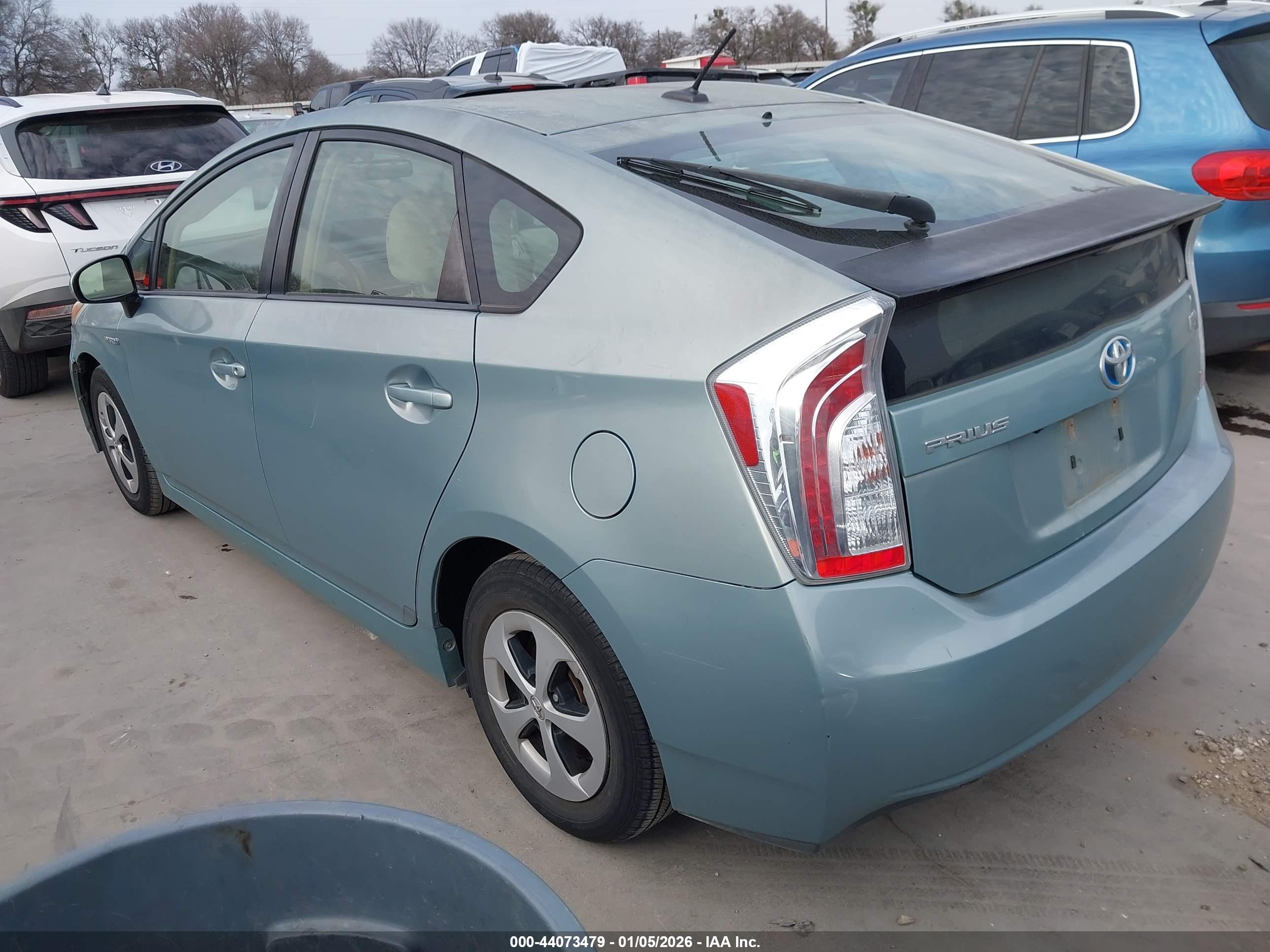 TOYOTA PRIUS image 3