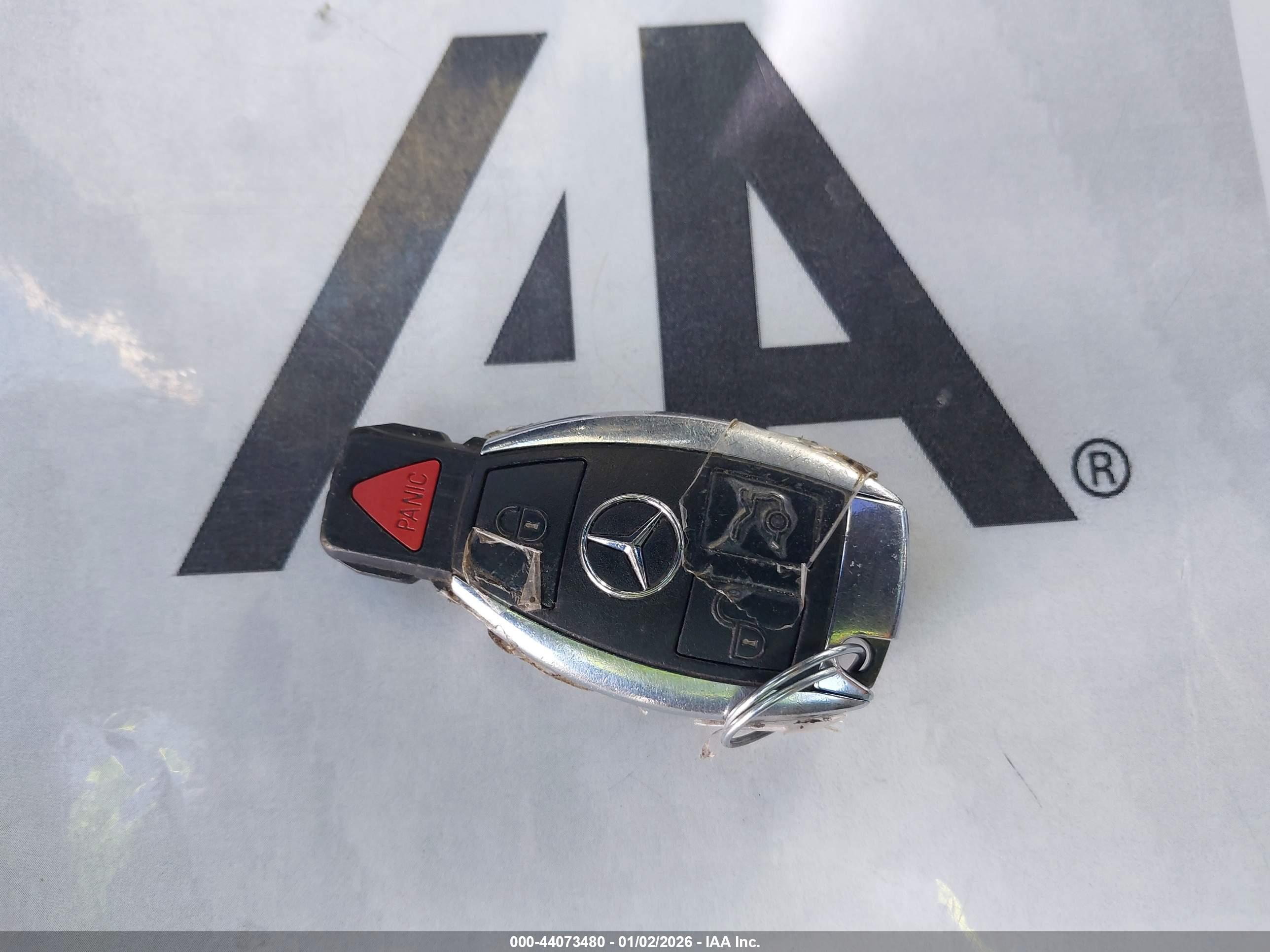 MERCEDES-BENZ E image 11