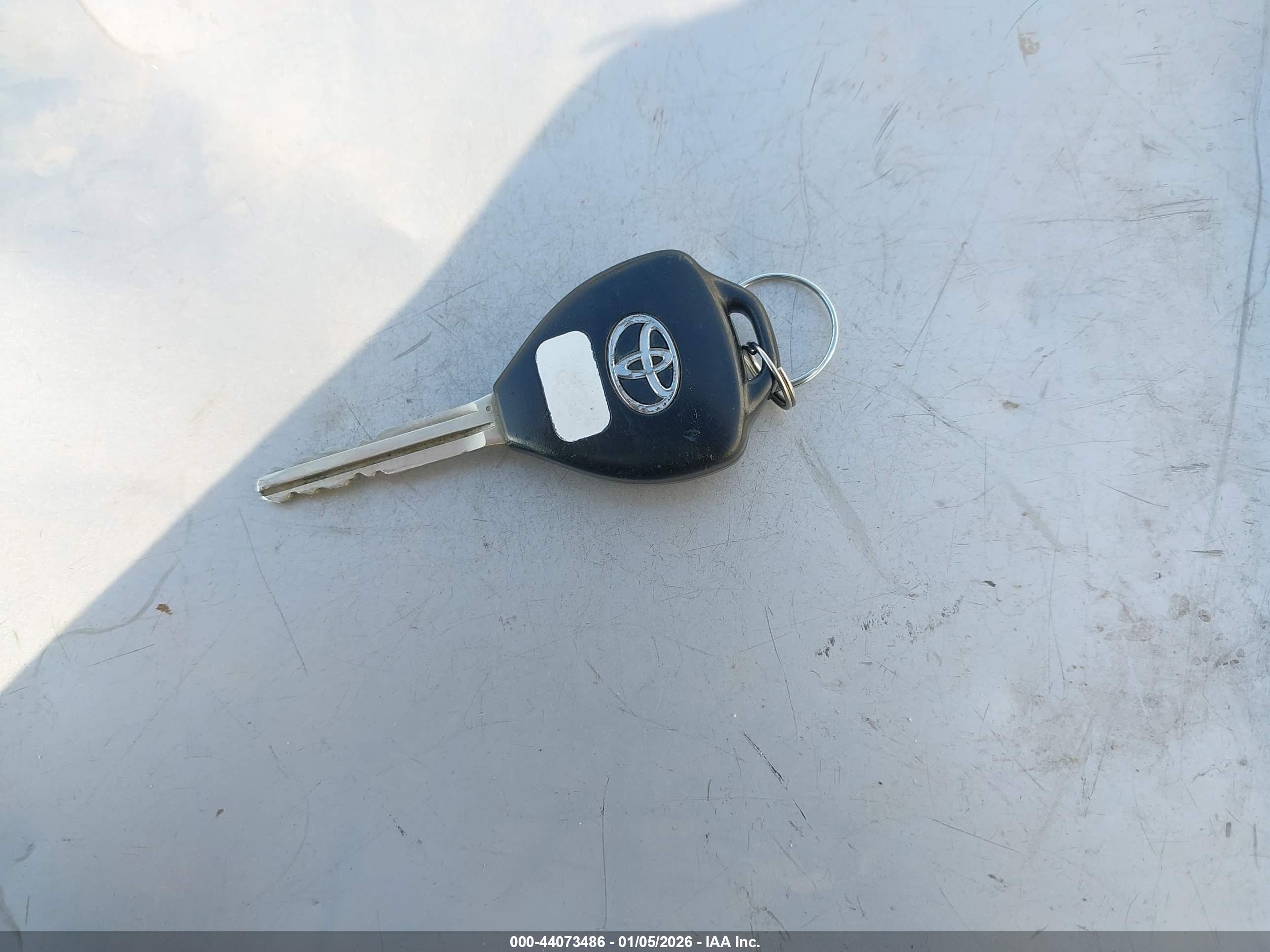 TOYOTA CAMRY image 11