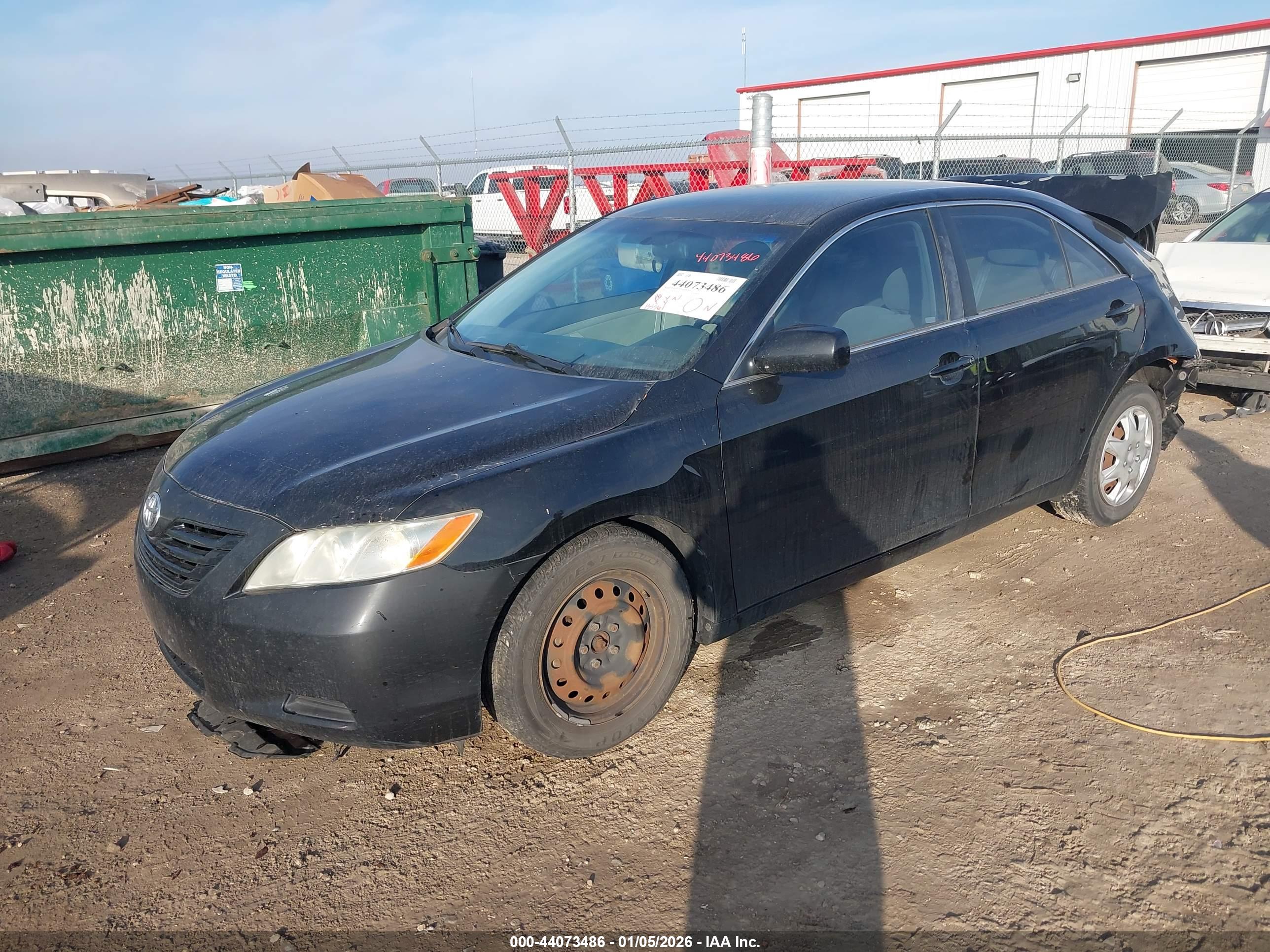 TOYOTA CAMRY image 2