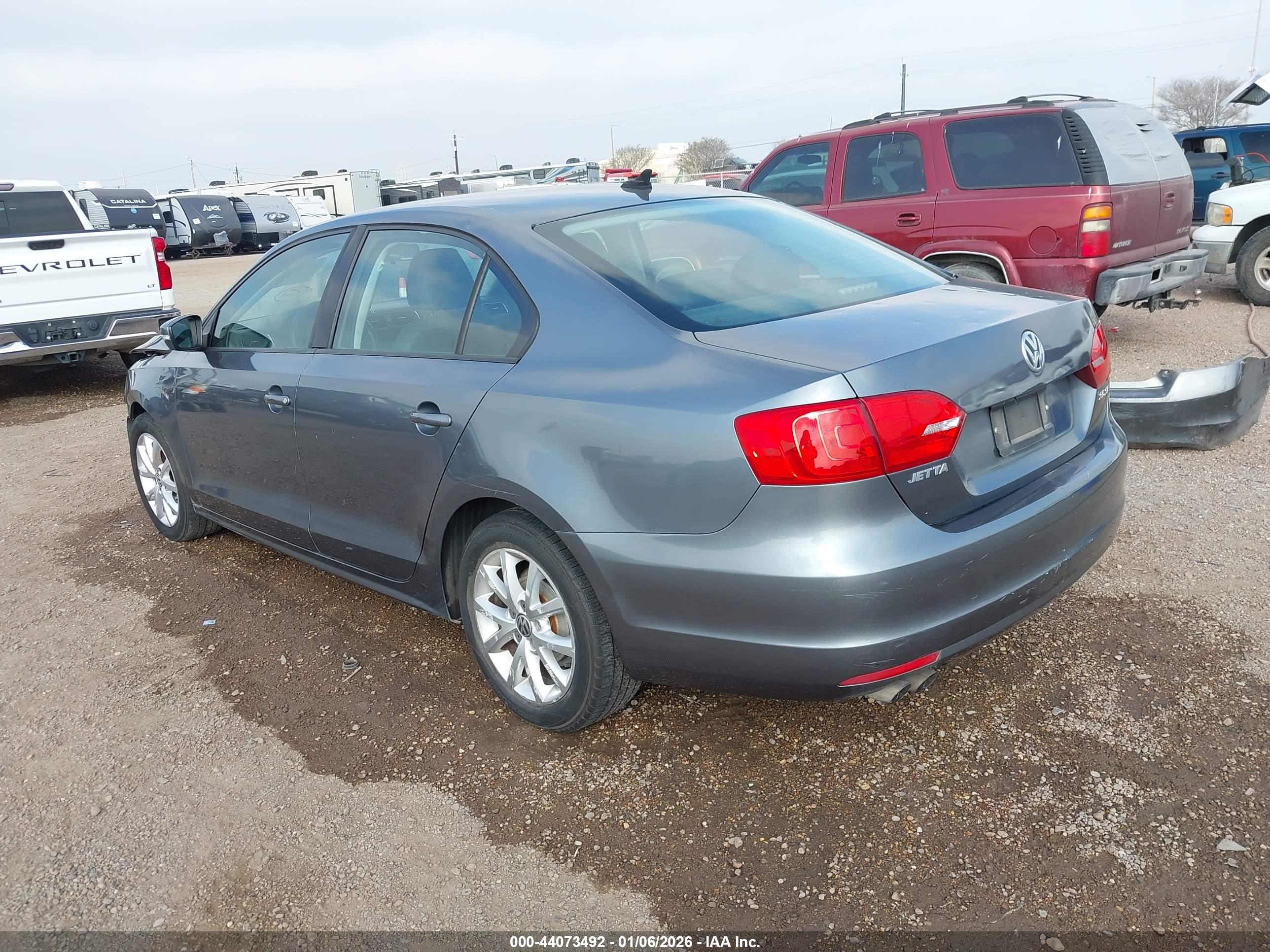 VOLKSWAGEN JETTA image 3