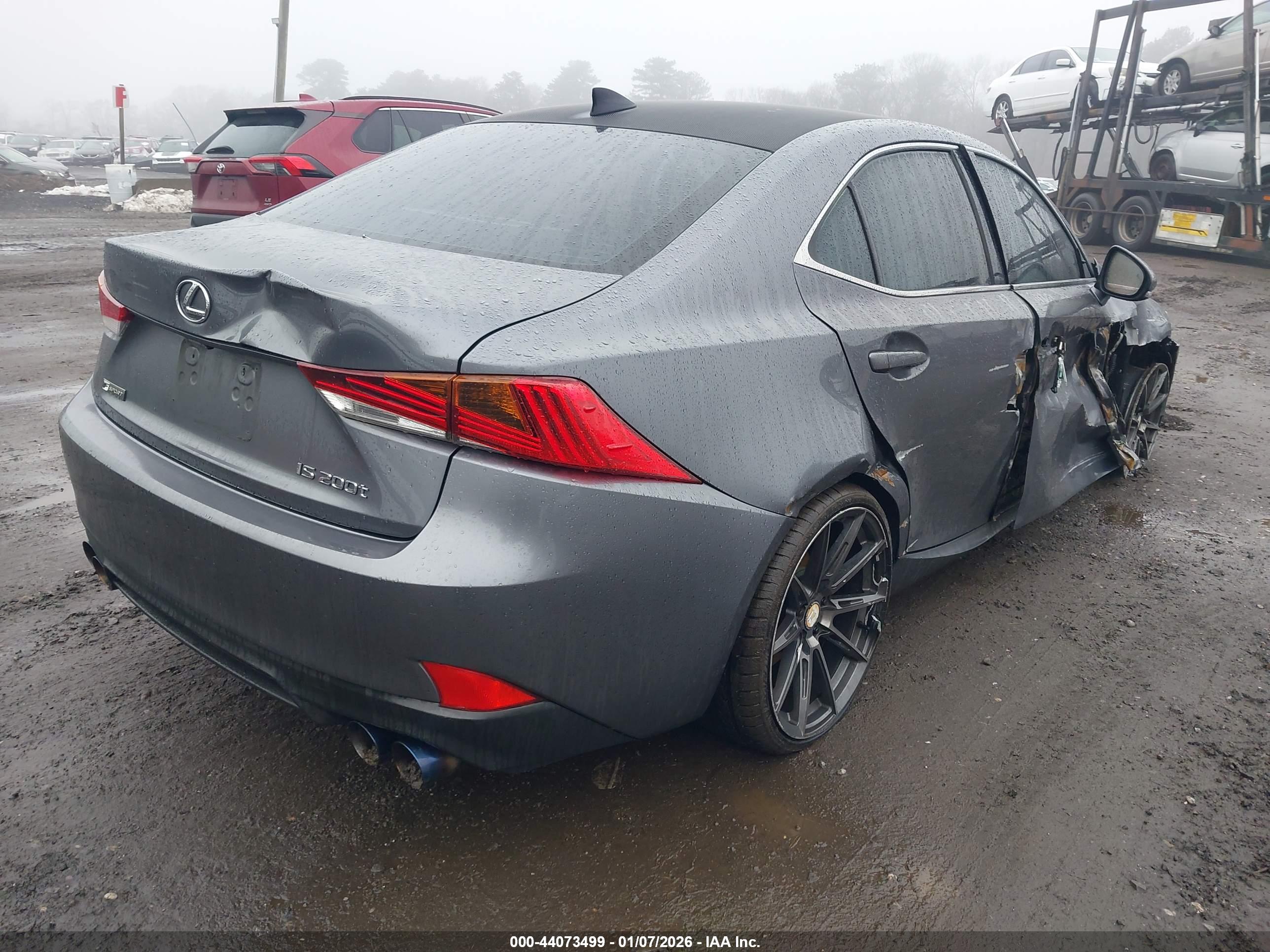 LEXUS IS image 4