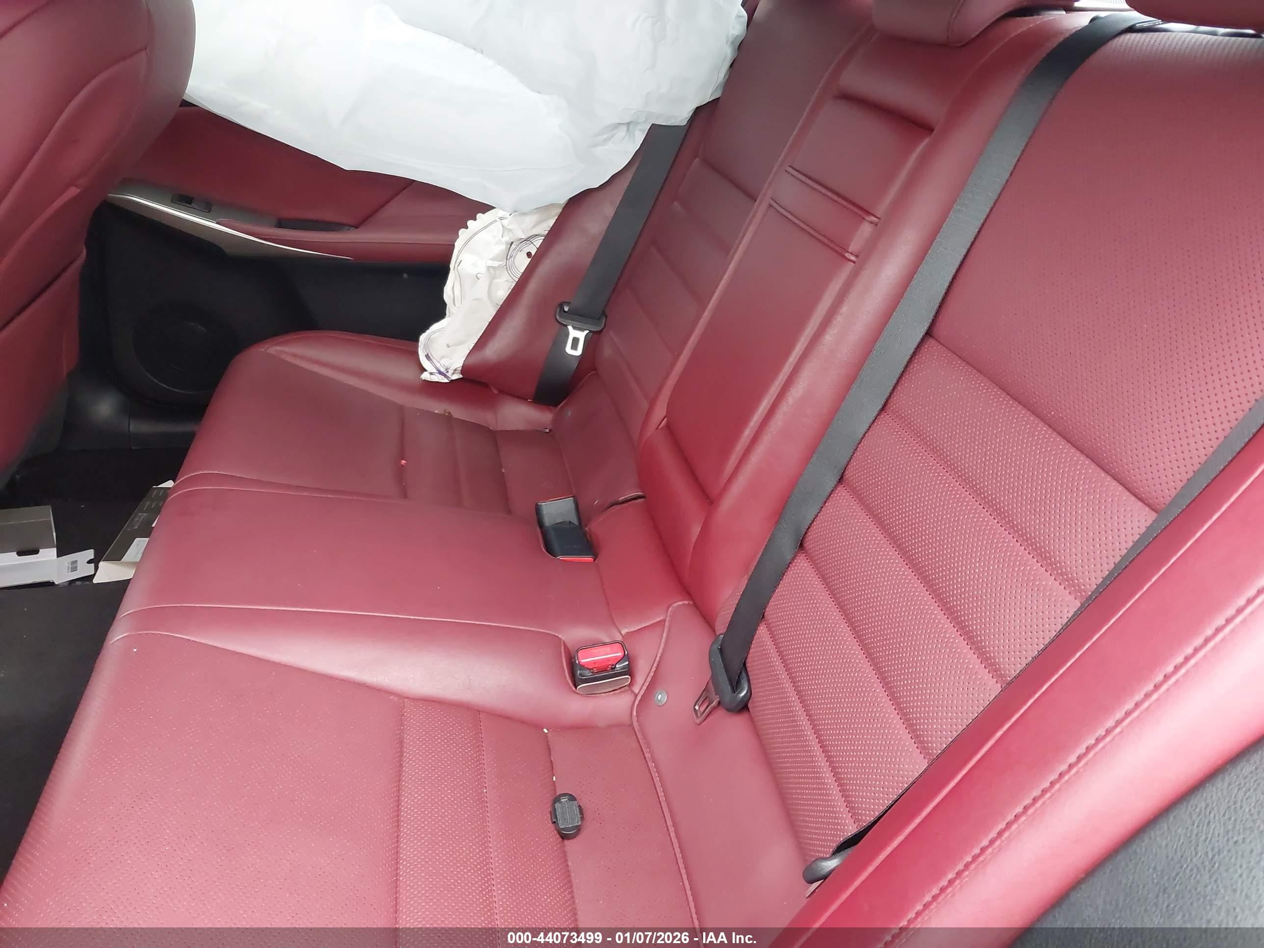 LEXUS IS image 8