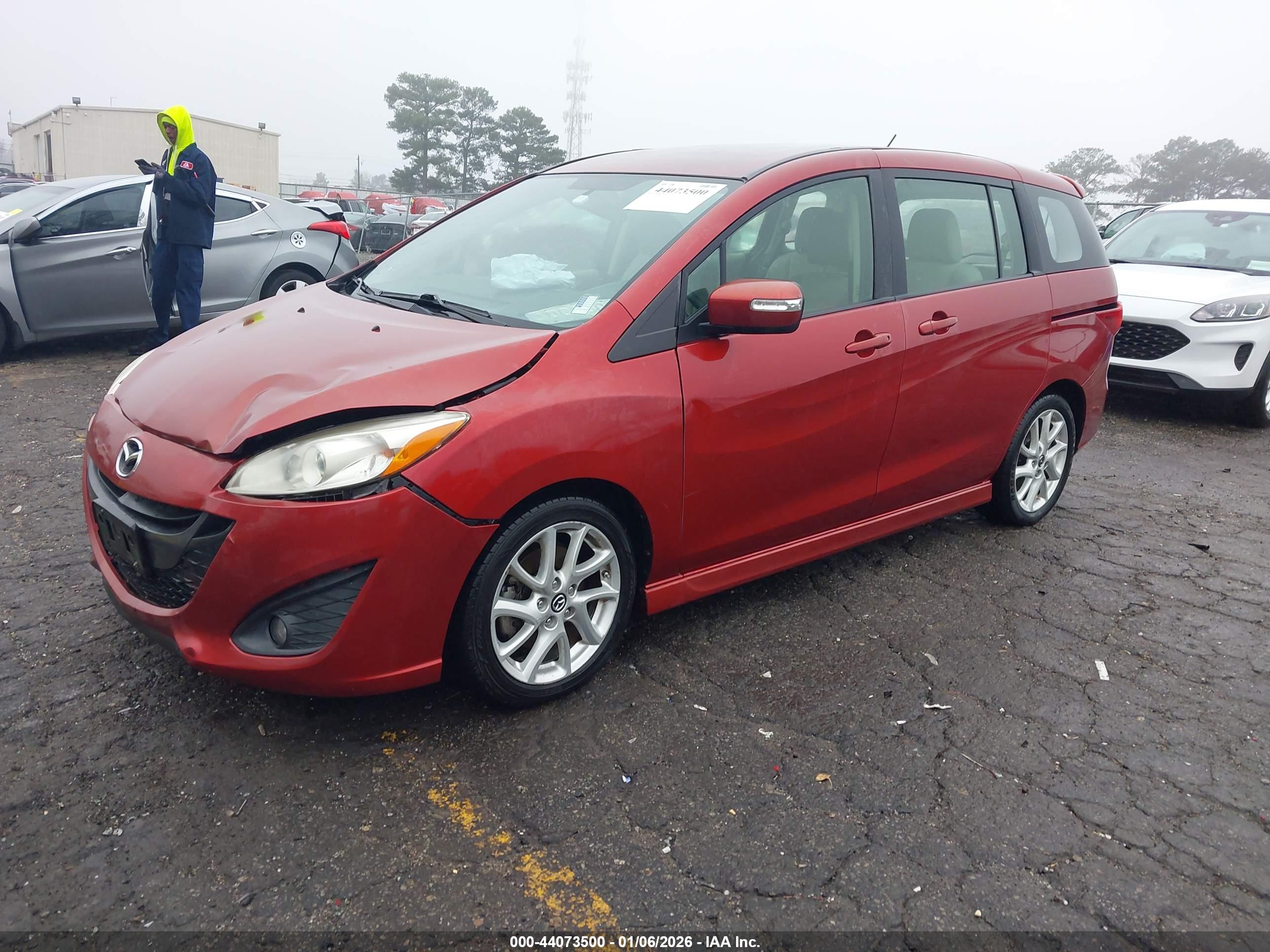 MAZDA MAZDA5 image 2
