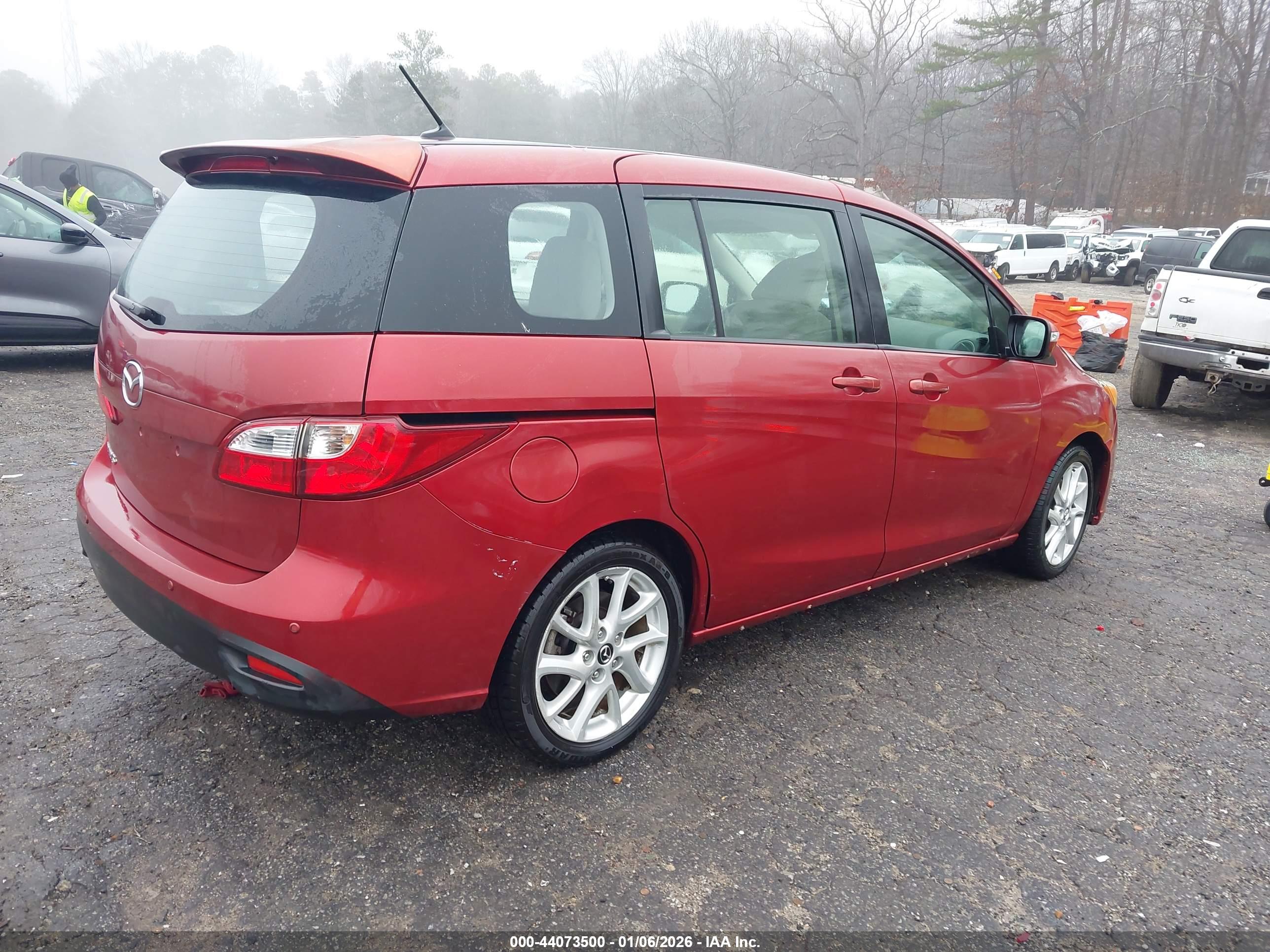 MAZDA MAZDA5 image 4
