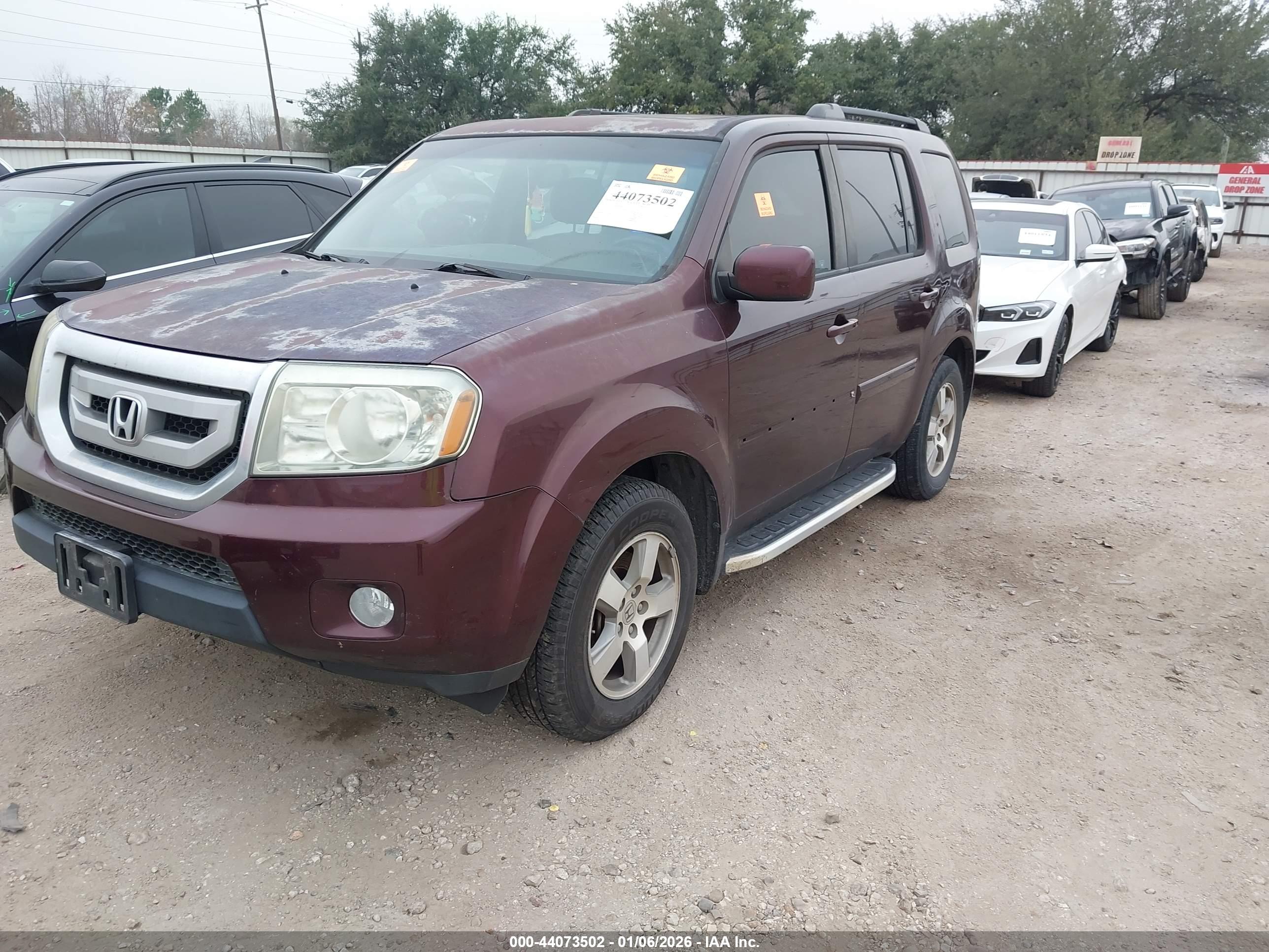 HONDA PILOT image 2