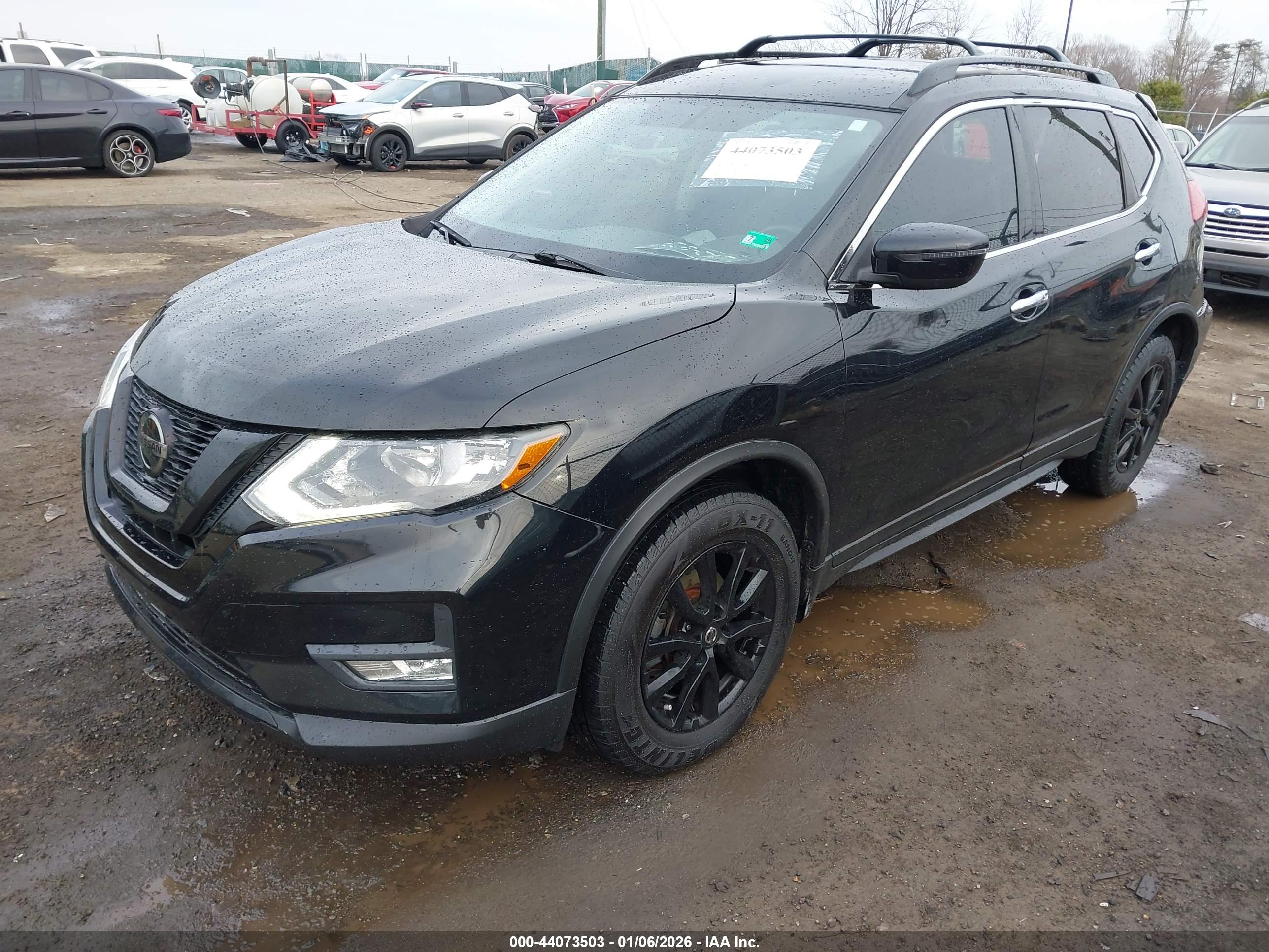 NISSAN ROGUE image 2