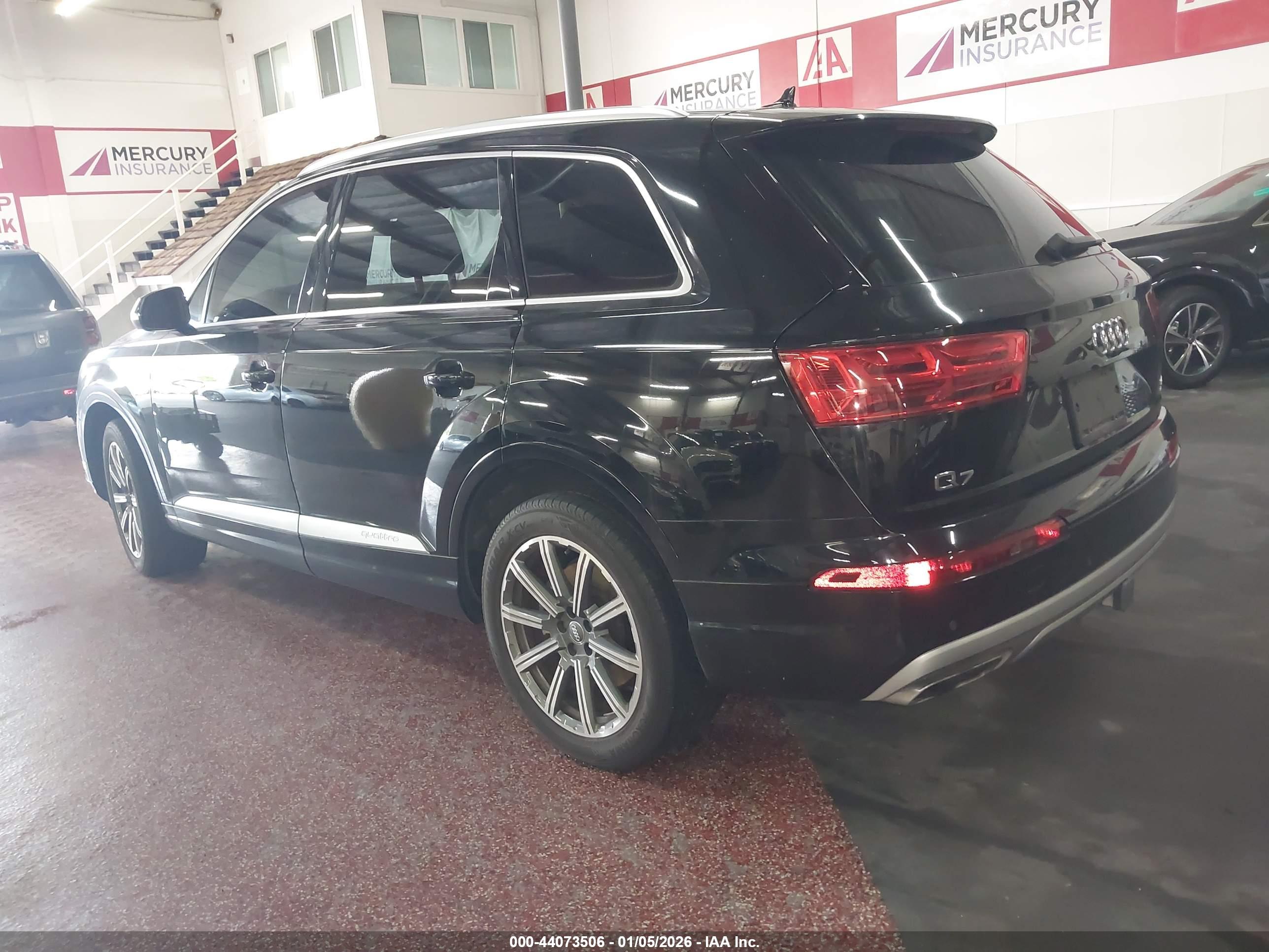 AUDI Q7 image 3
