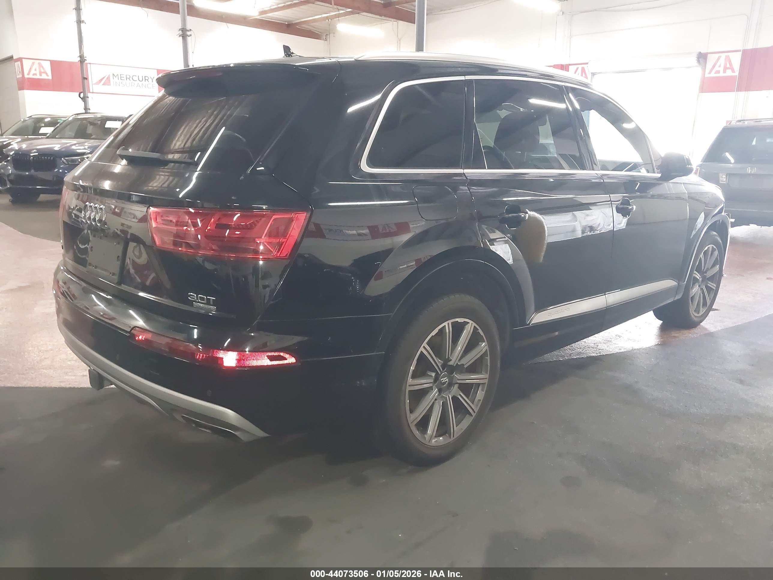 AUDI Q7 image 4