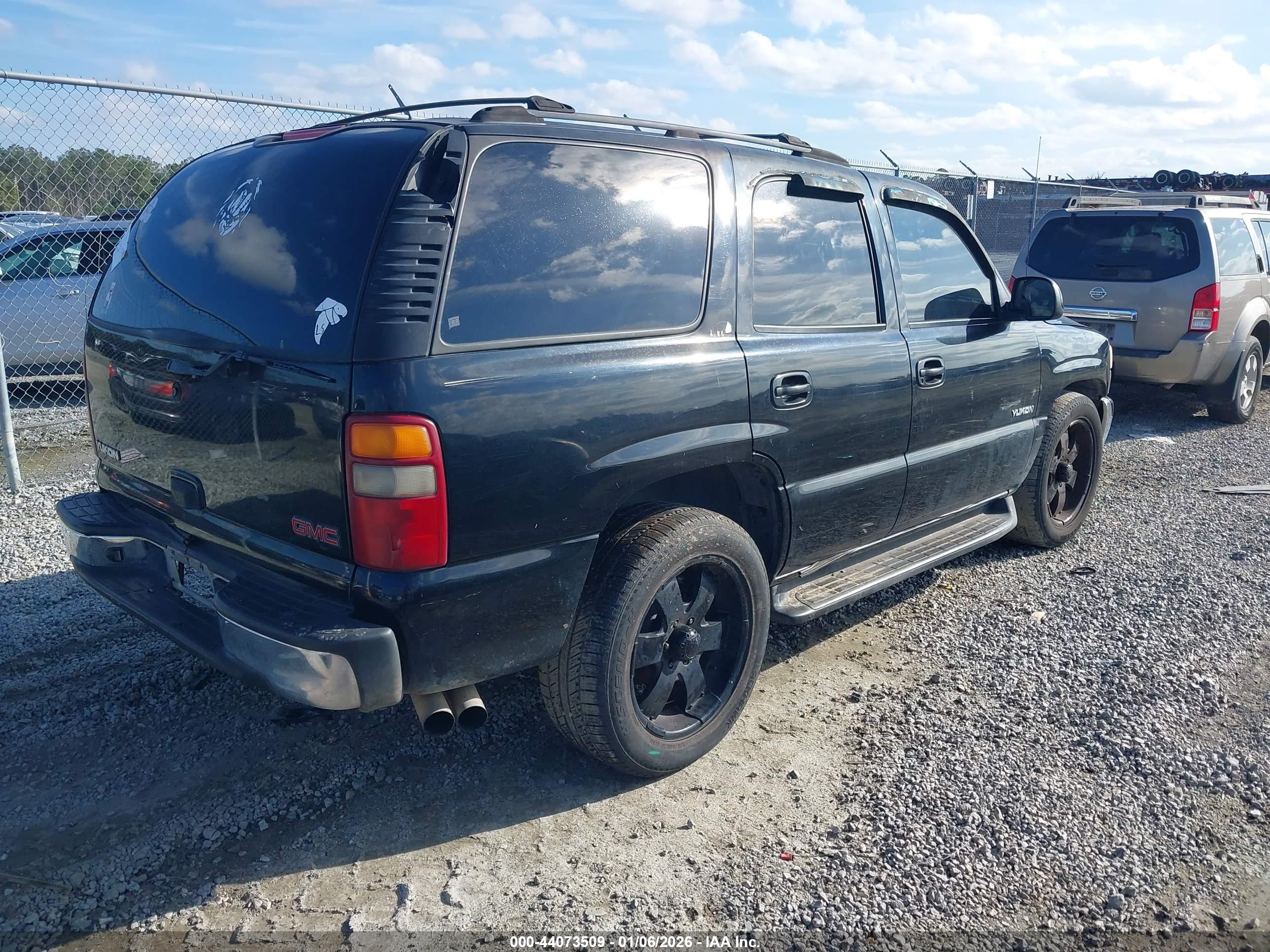 GMC YUKON image 4