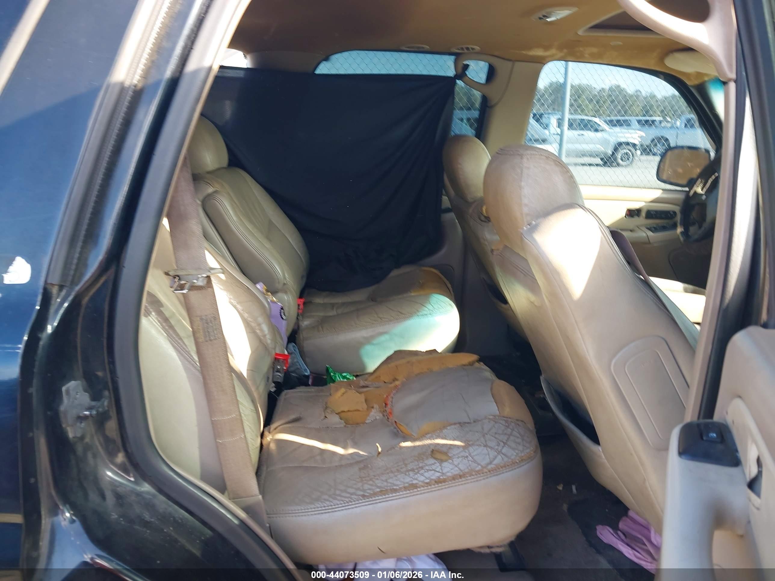 GMC YUKON image 8