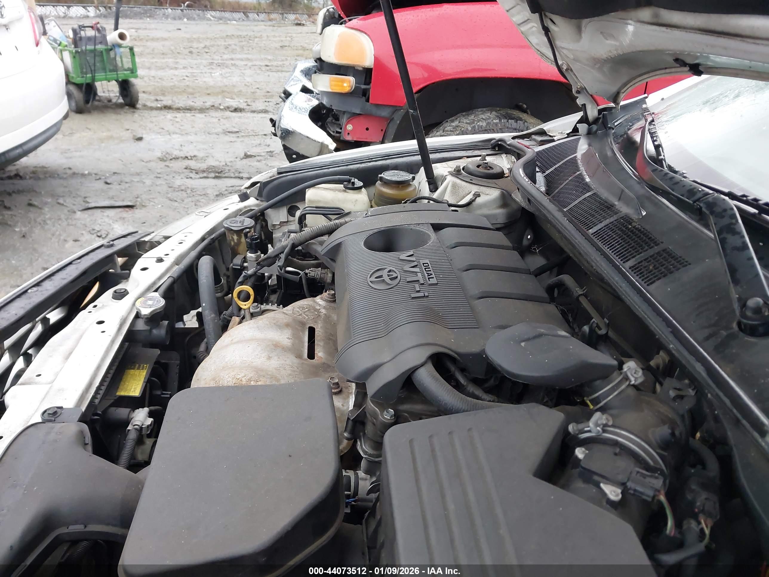 TOYOTA CAMRY image 10