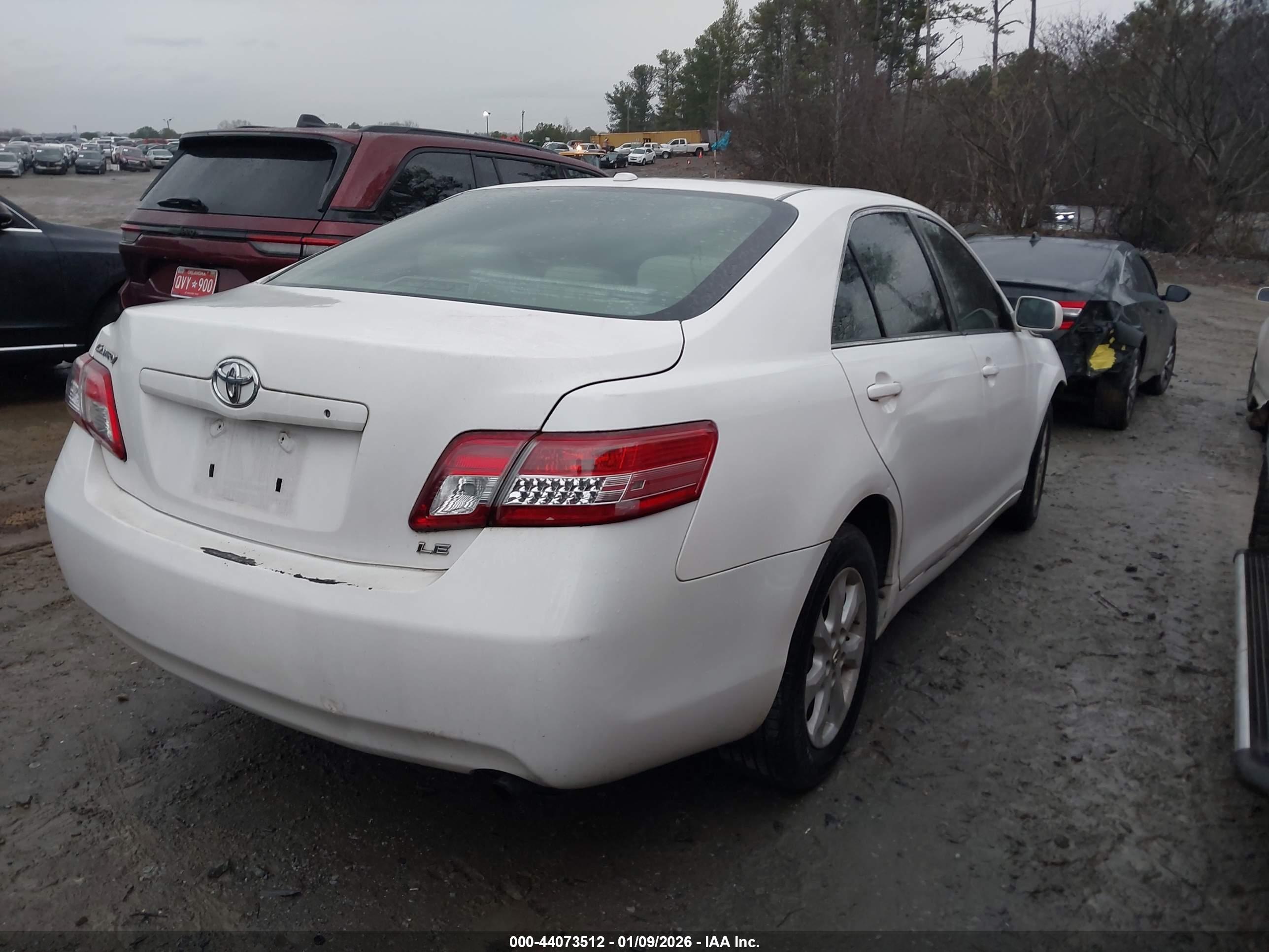 TOYOTA CAMRY image 4