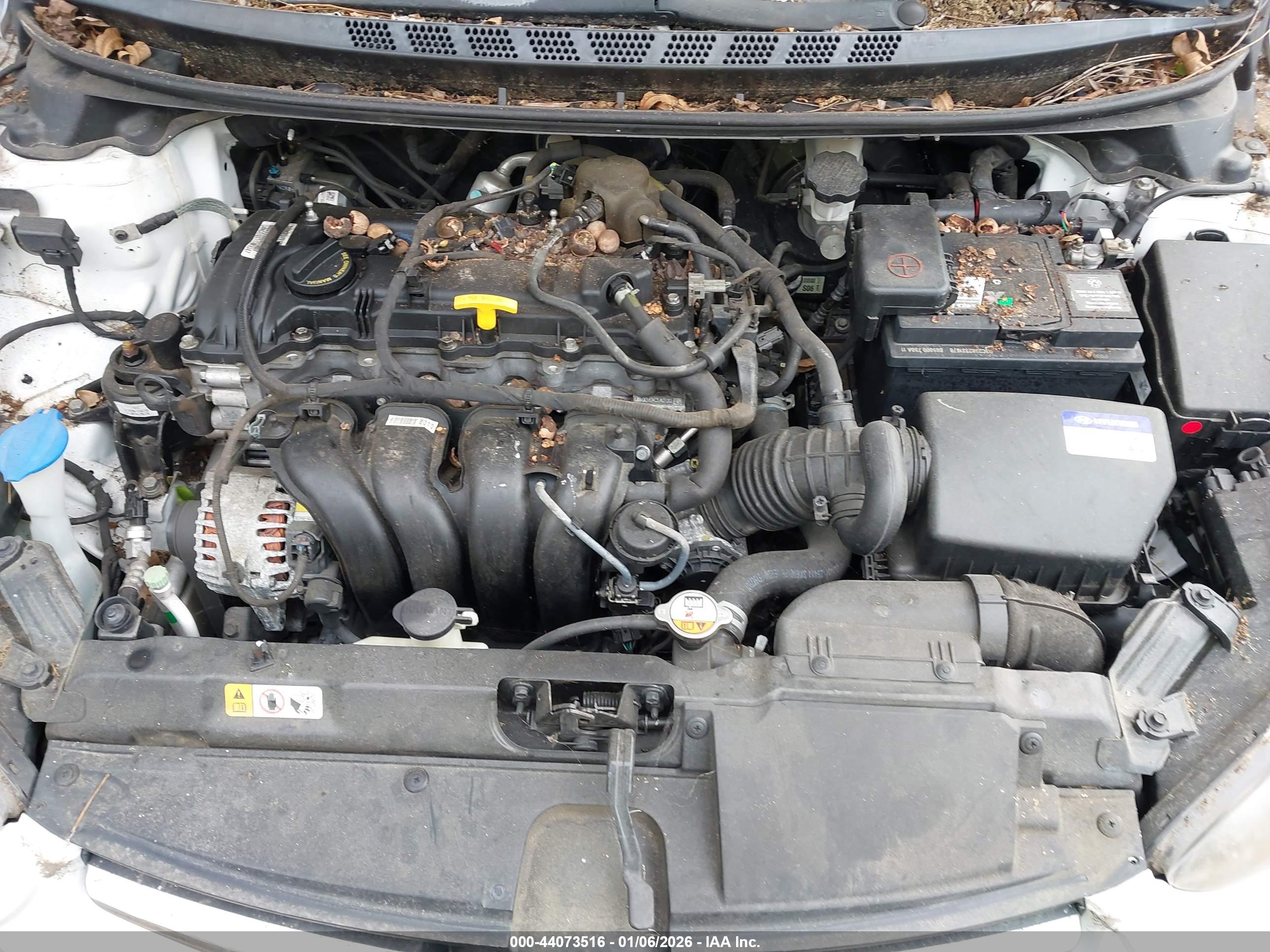 HYUNDAI ELANTRA image 10