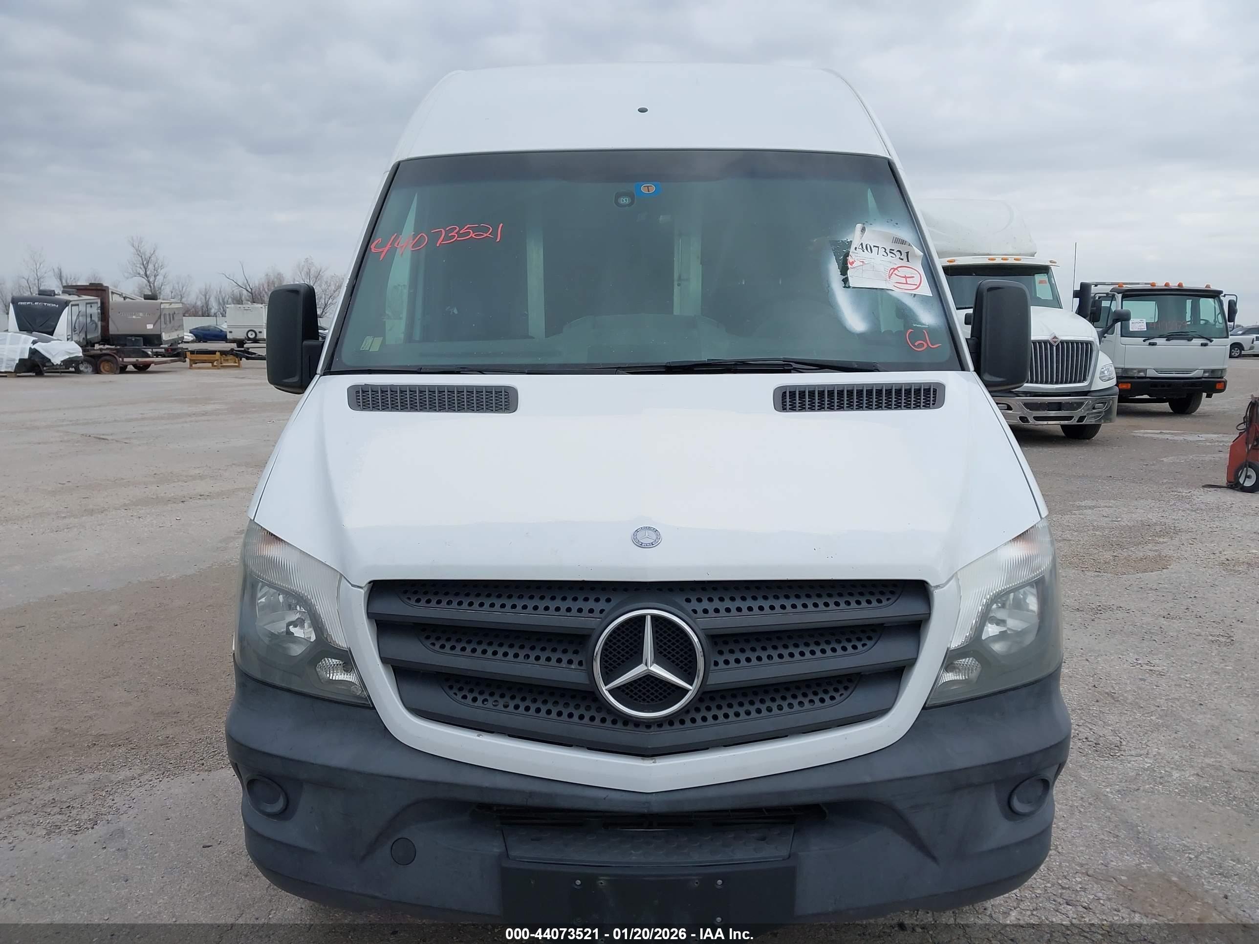 MERCEDES-BENZ SPRINTER image 6