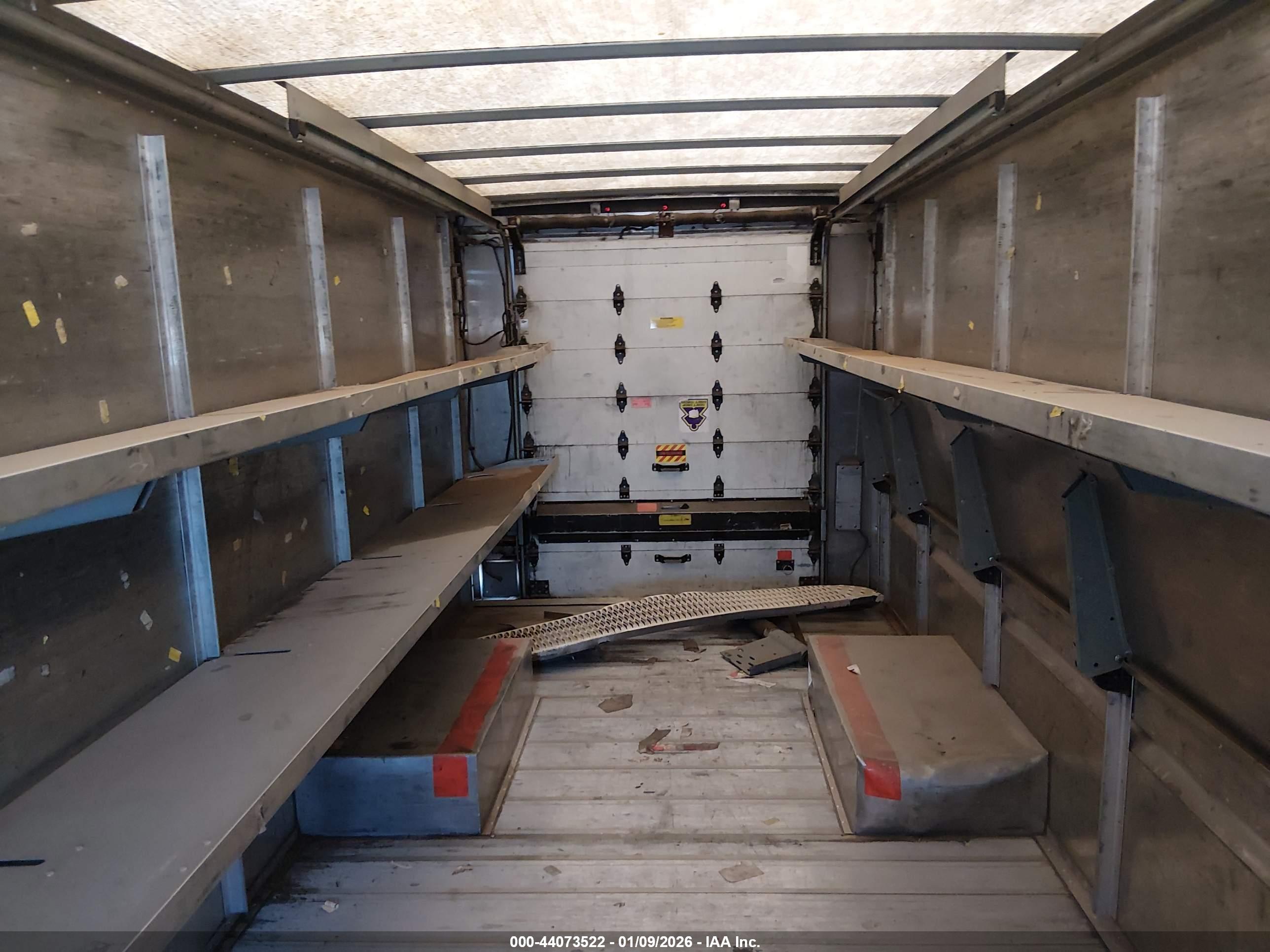 FREIGHTLINER CHASSIS image 7