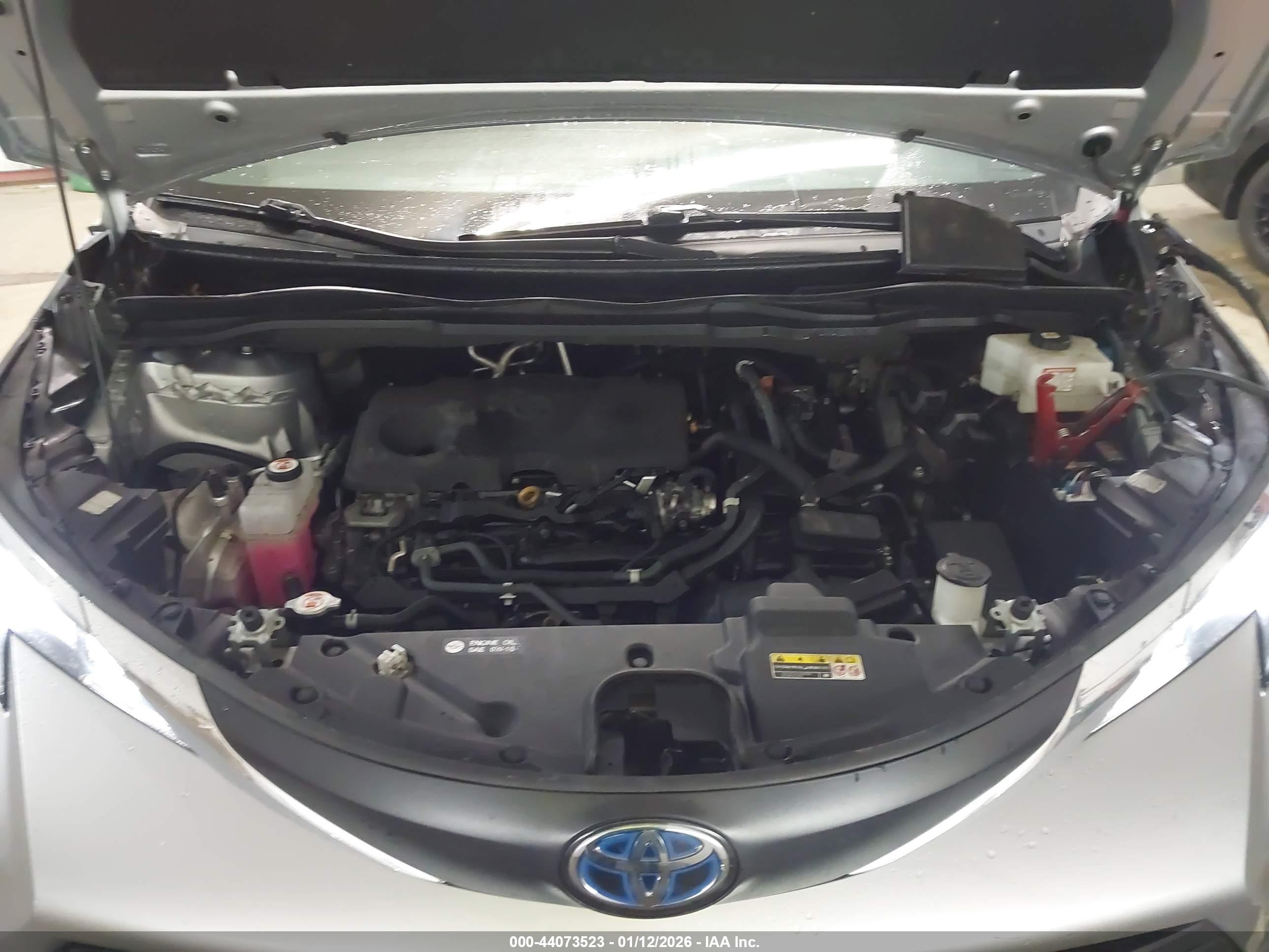 TOYOTA SIENNA image 10