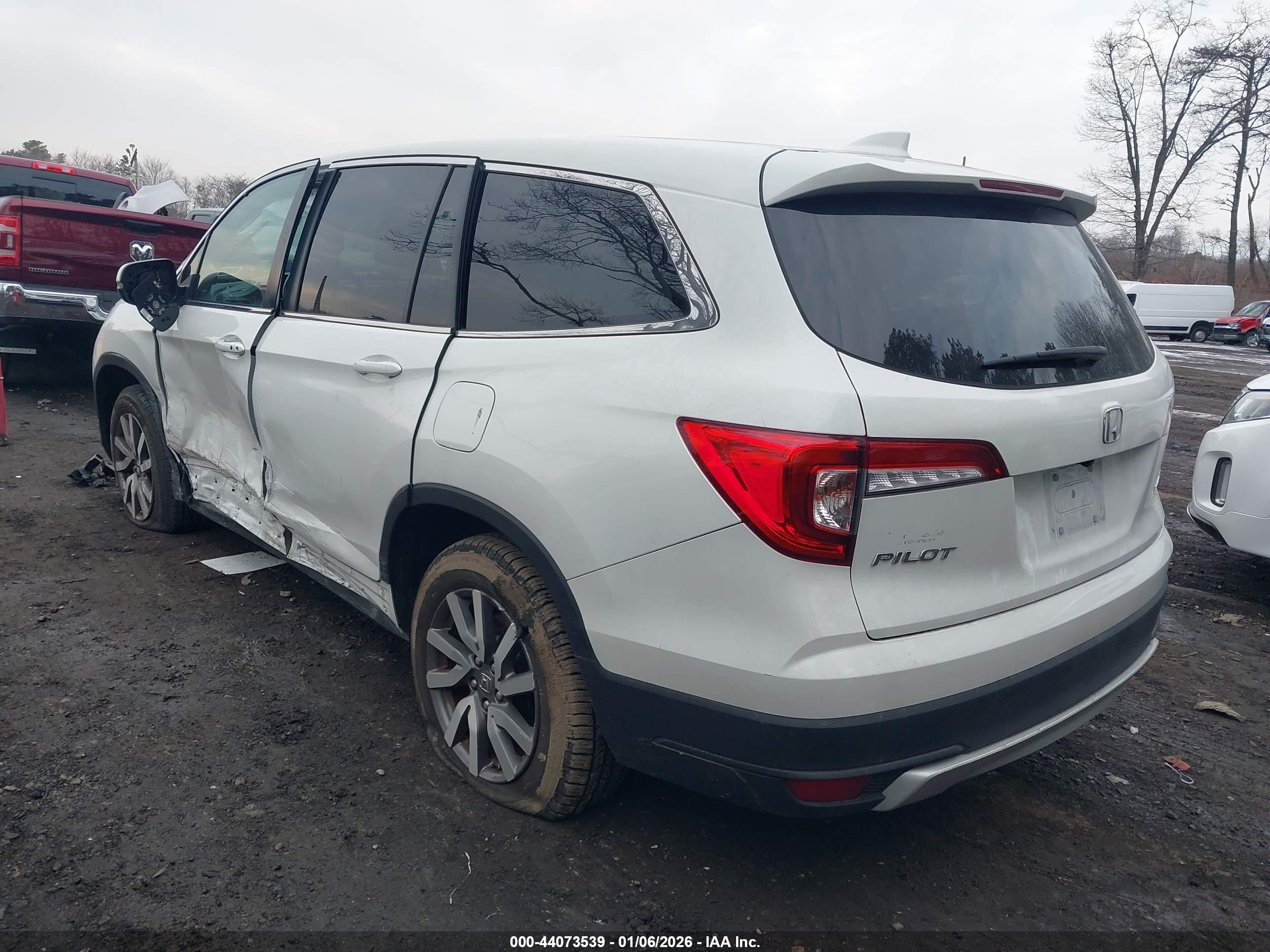 HONDA PILOT image 3