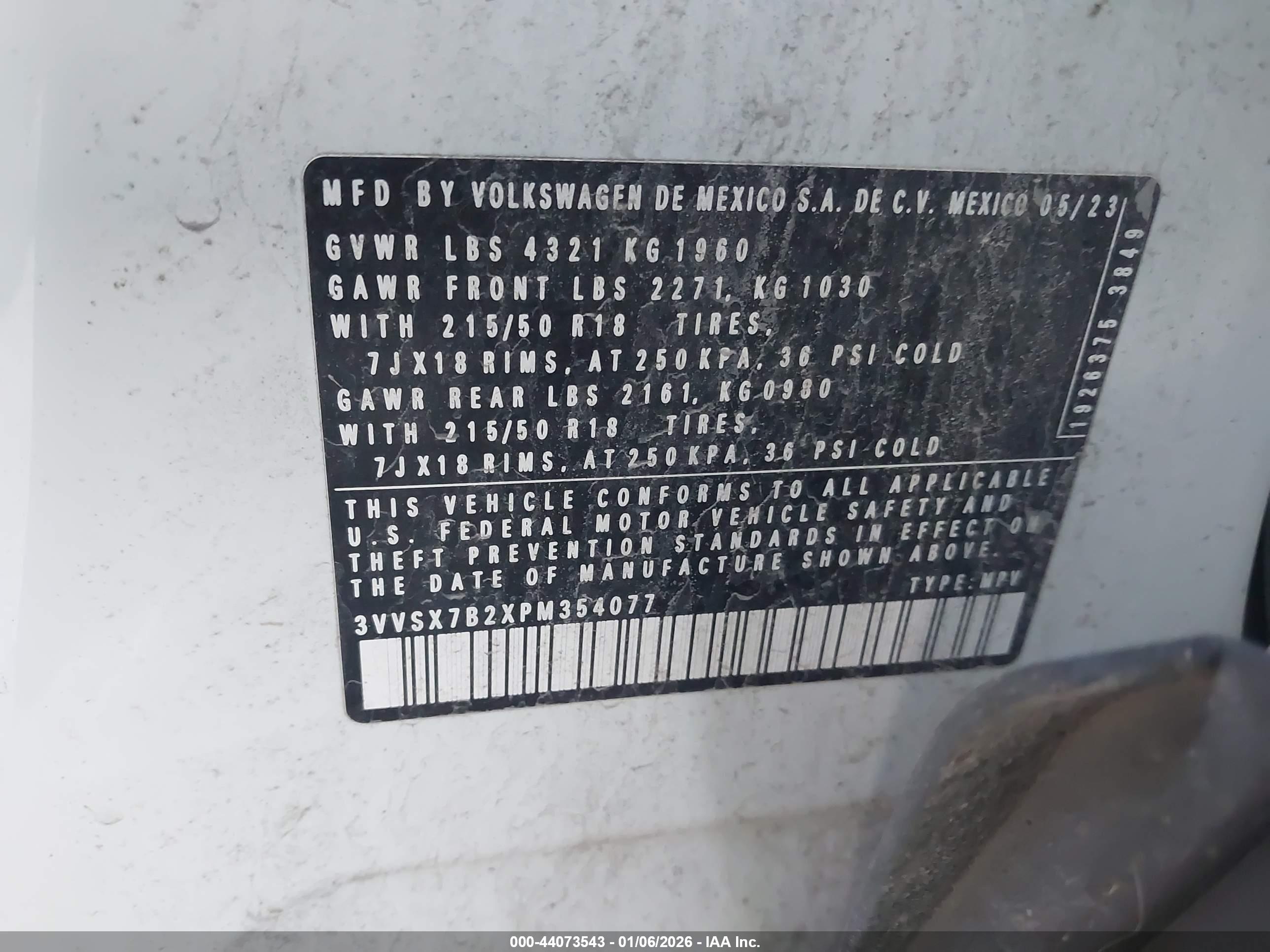 VOLKSWAGEN TAOS image 9