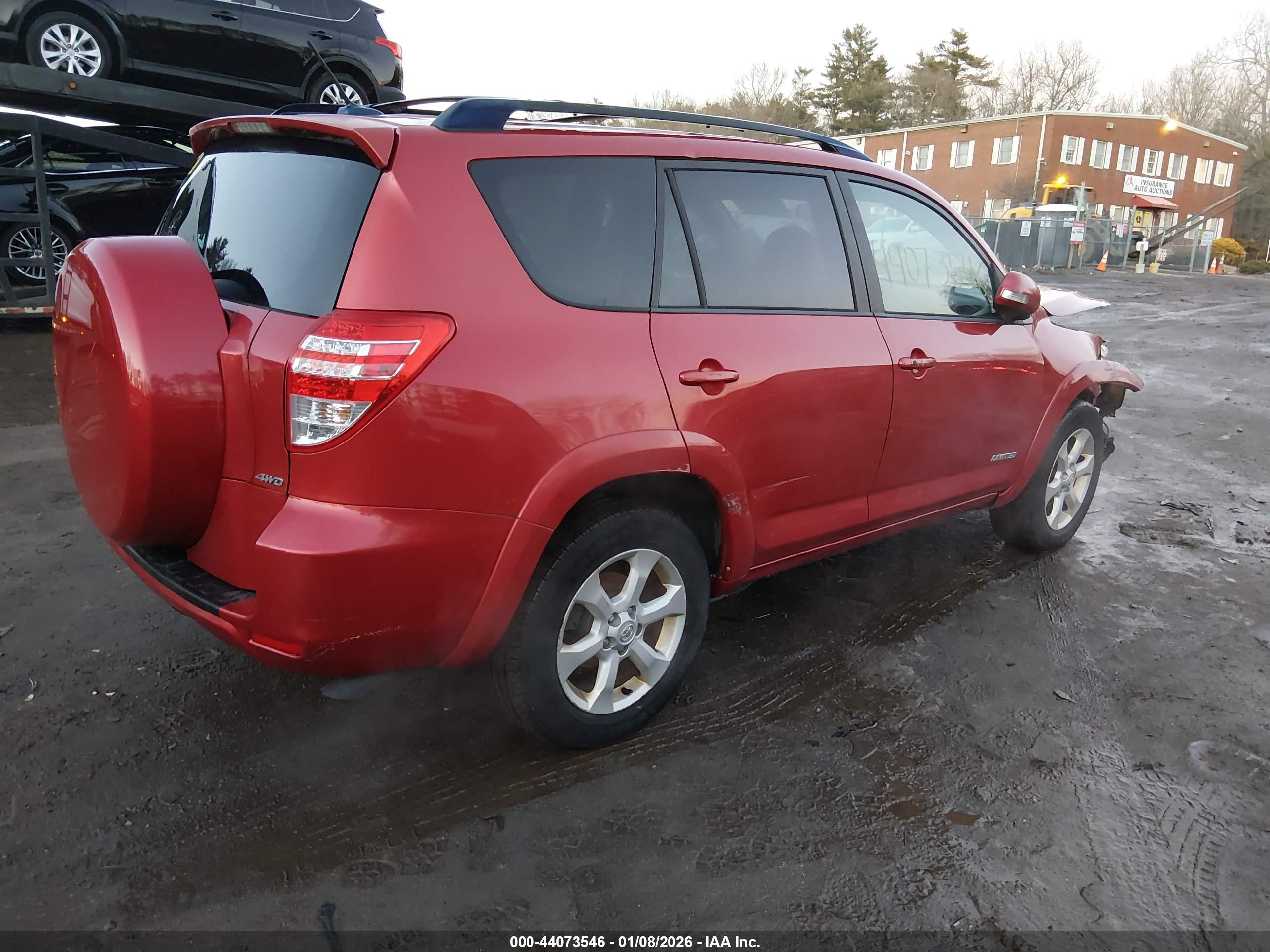 TOYOTA RAV4 image 4