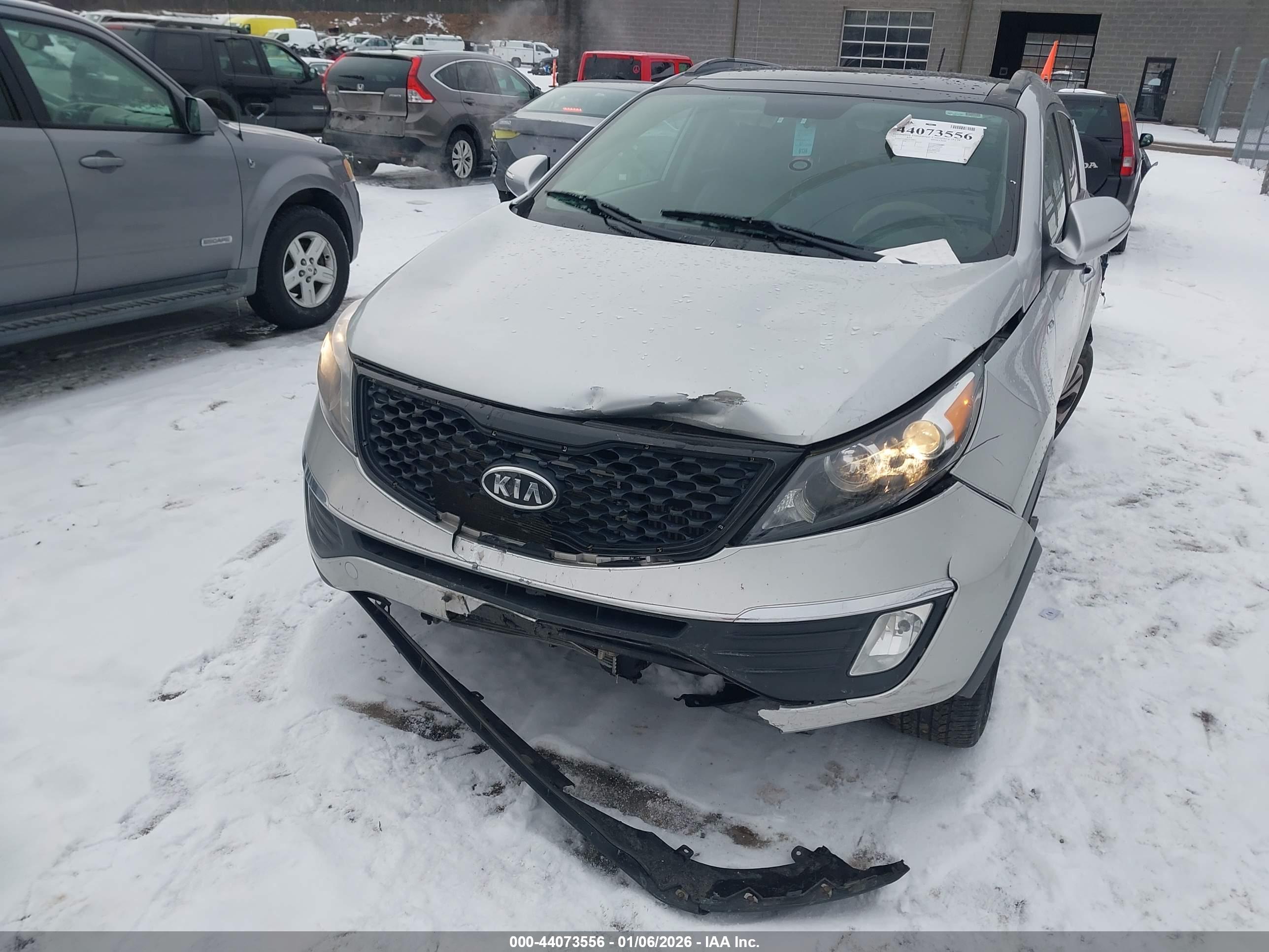 KIA SPORTAGE image 6