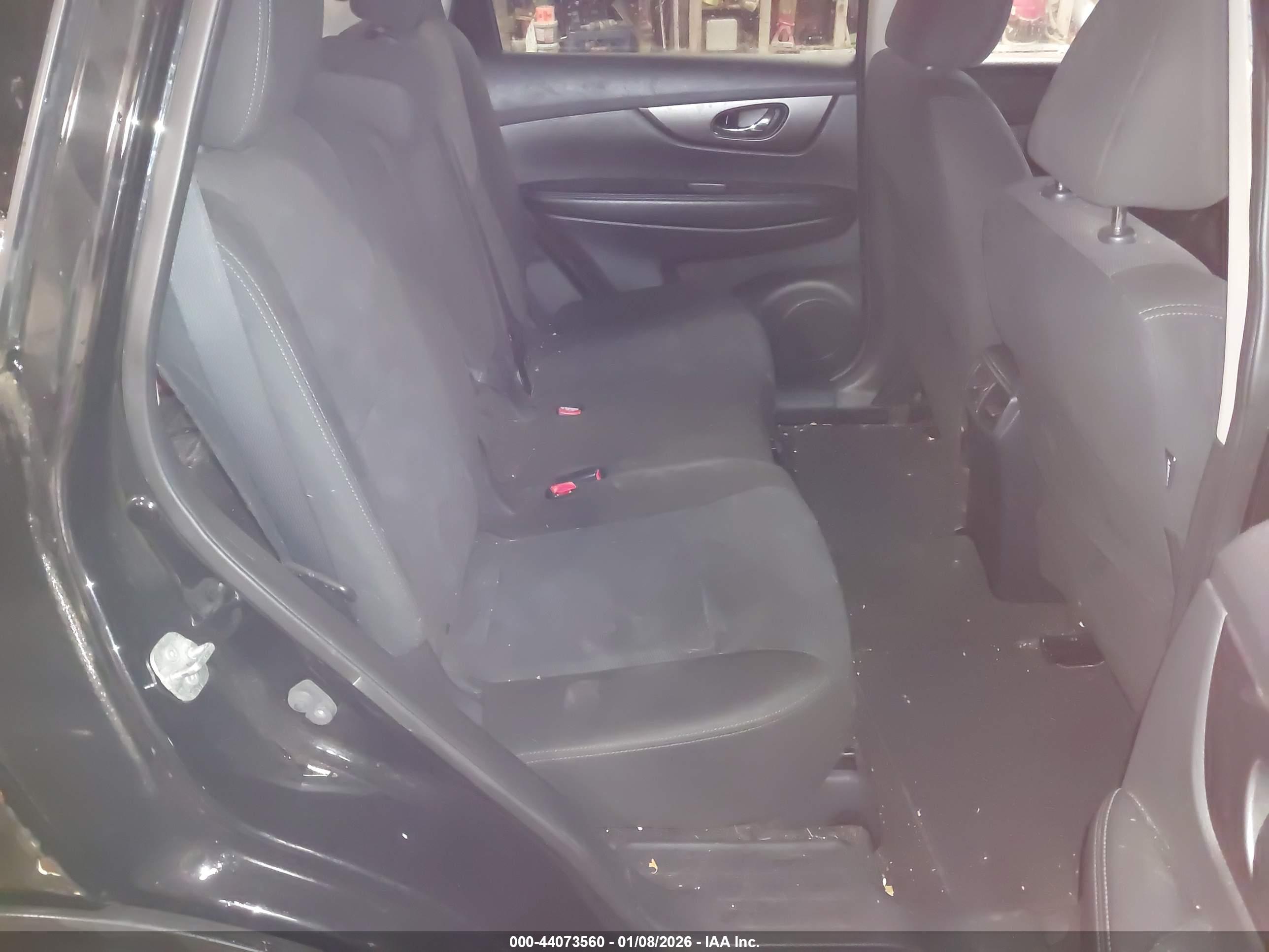 NISSAN ROGUE image 8