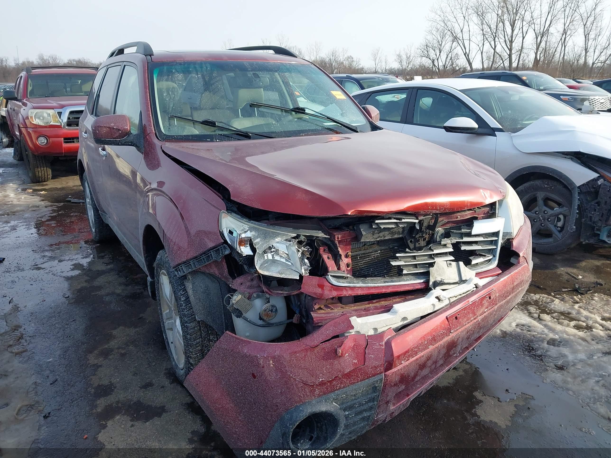 SUBARU FORESTER image 6