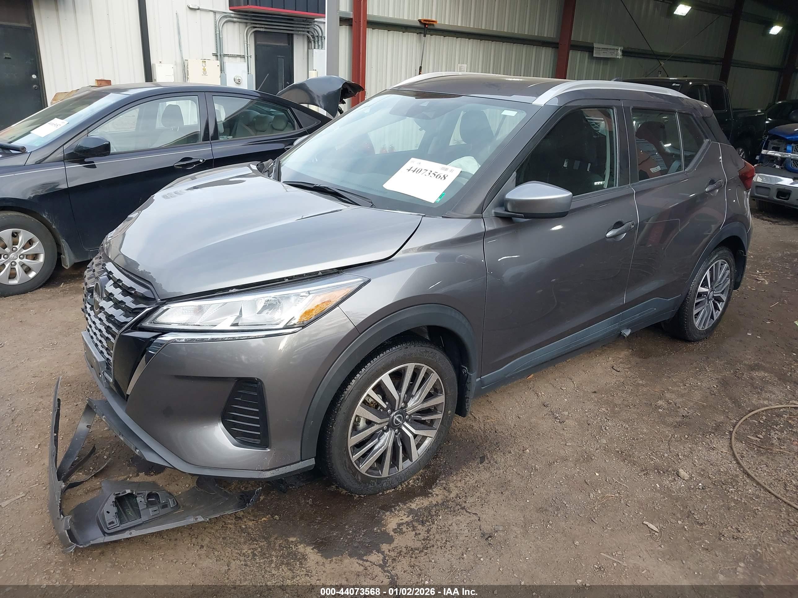 NISSAN KICKS image 2