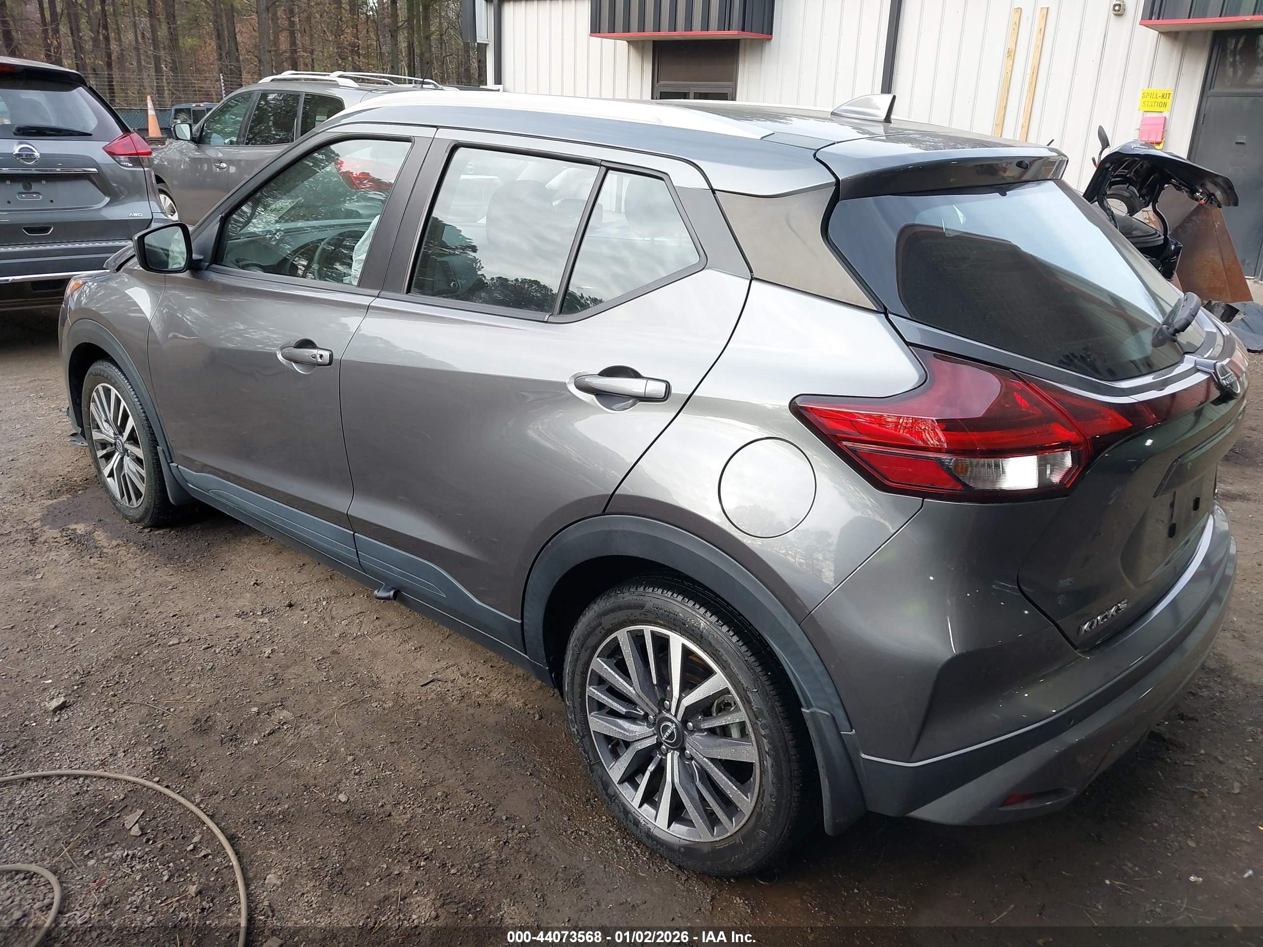NISSAN KICKS image 3