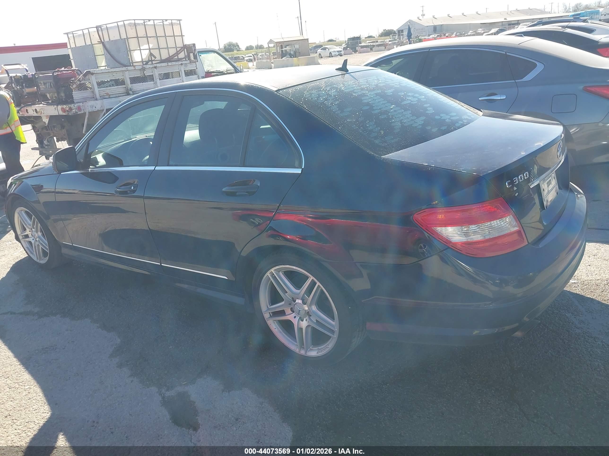 MERCEDES-BENZ C image 3